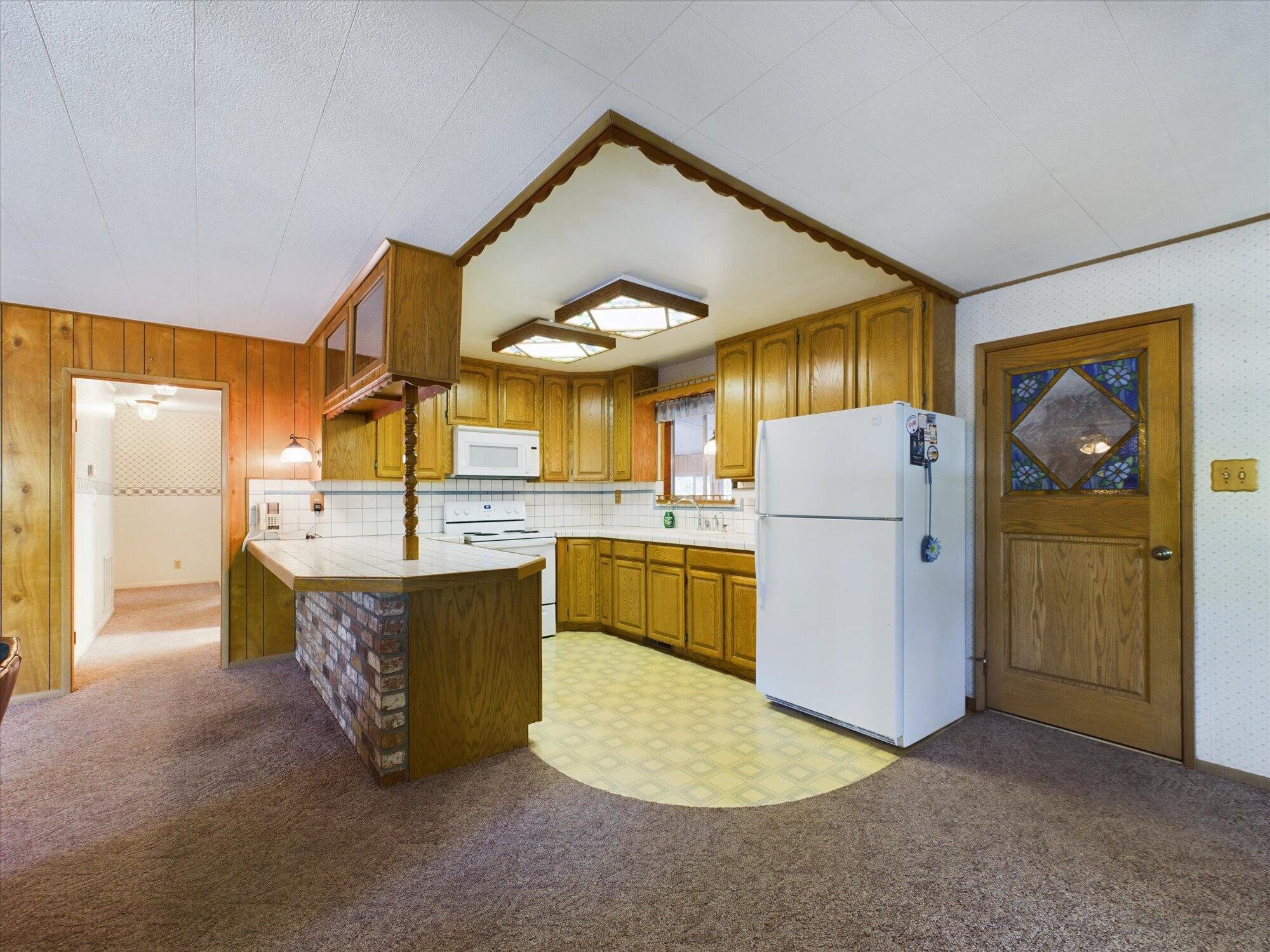 1860 Salyer Loop Road