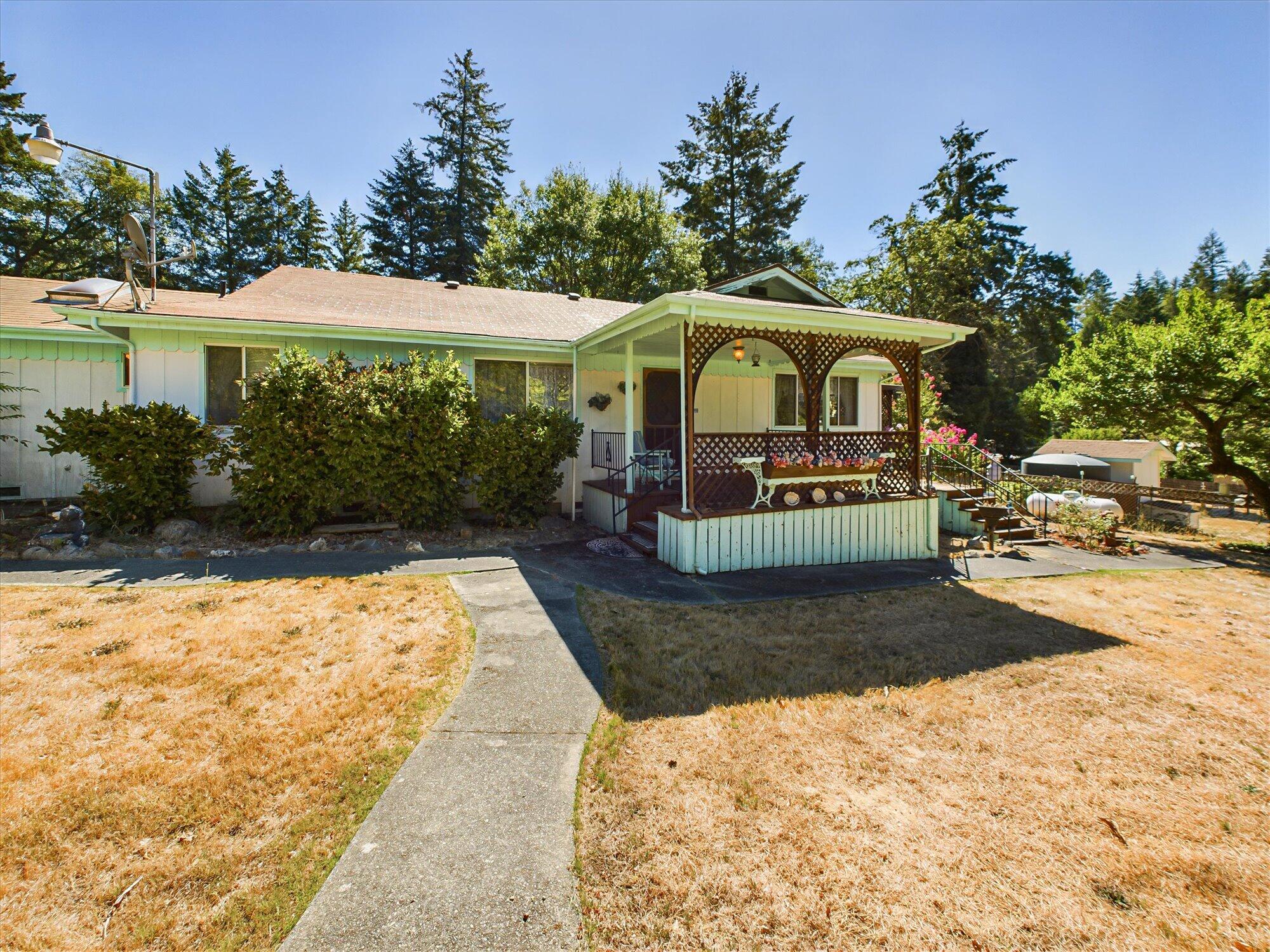 1860 Salyer Loop Road