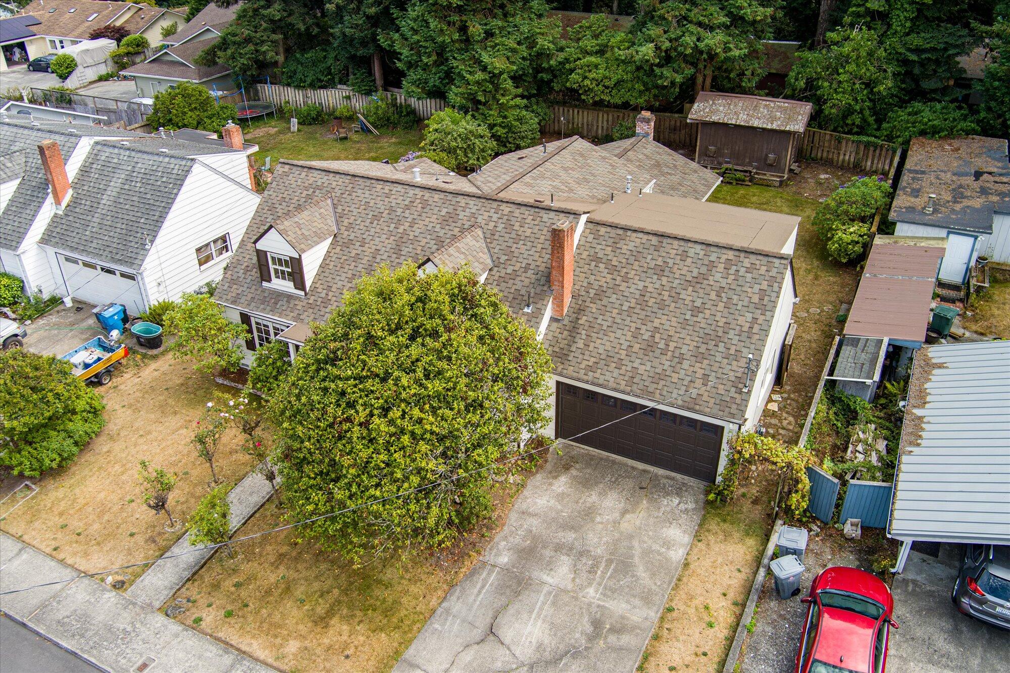 2486 Manzanita Avenue