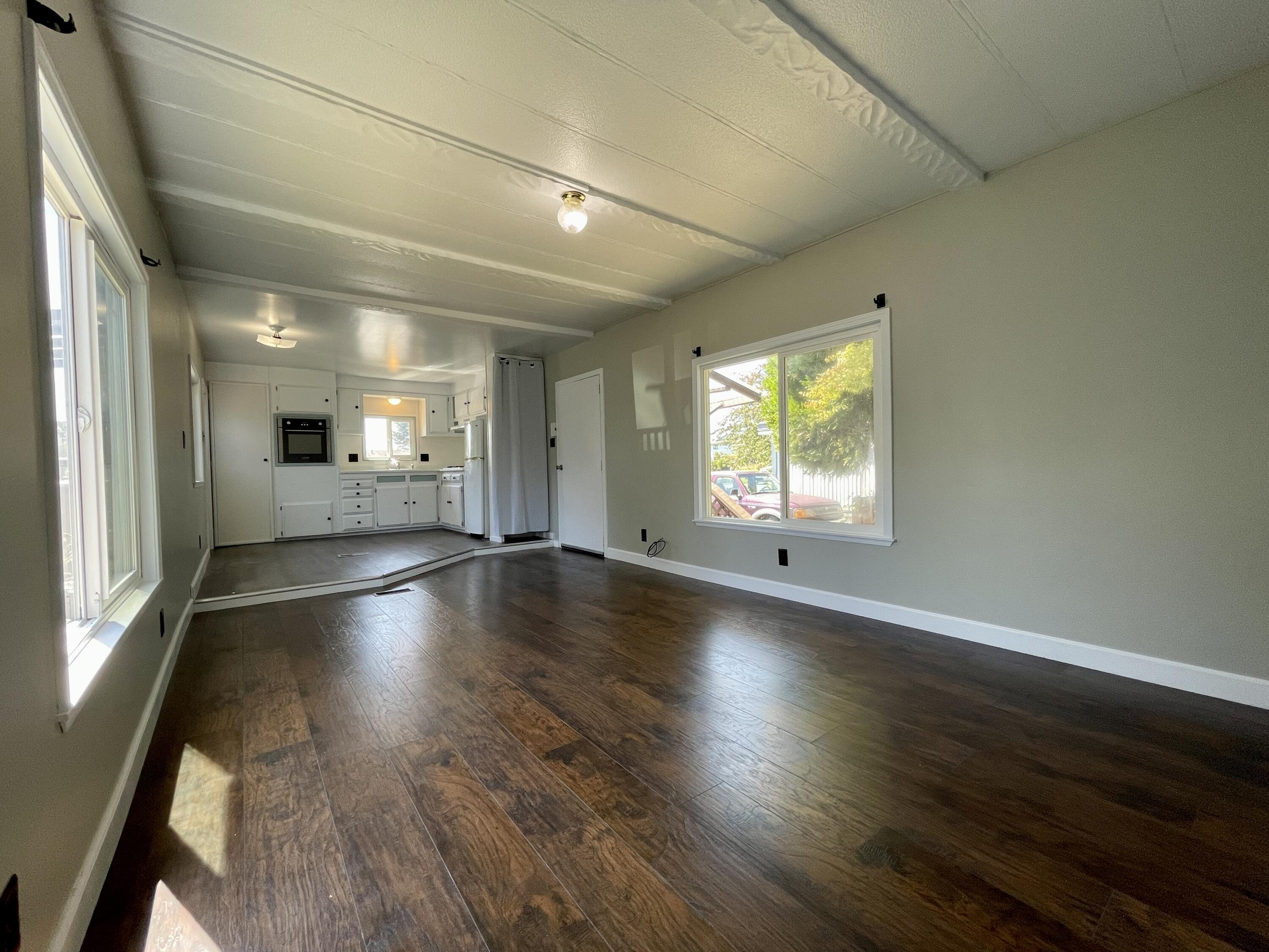 1284 Poplar Drive, 44