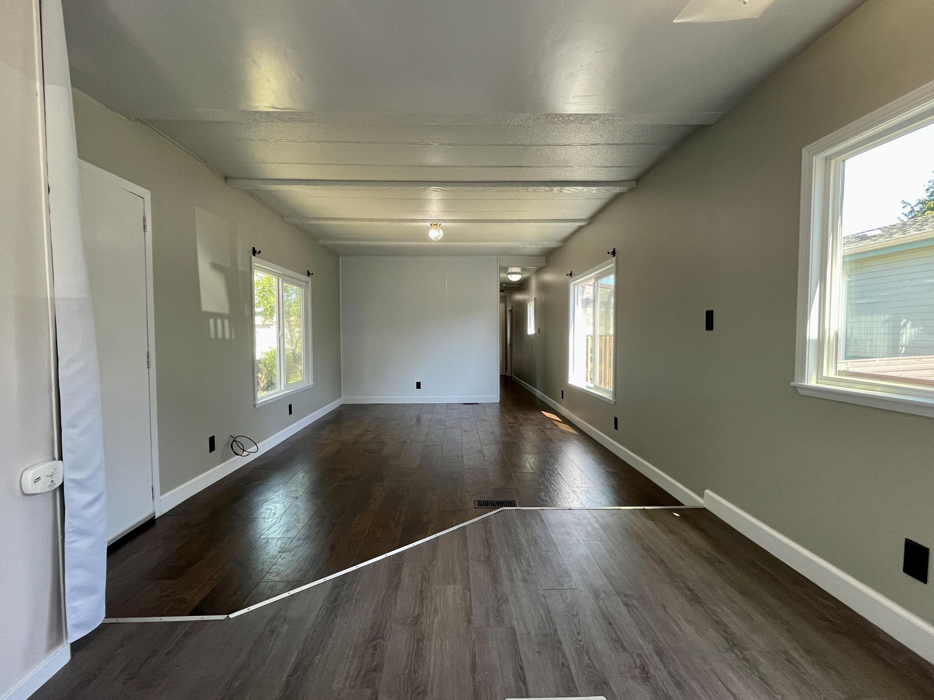 1284 Poplar Drive, 44