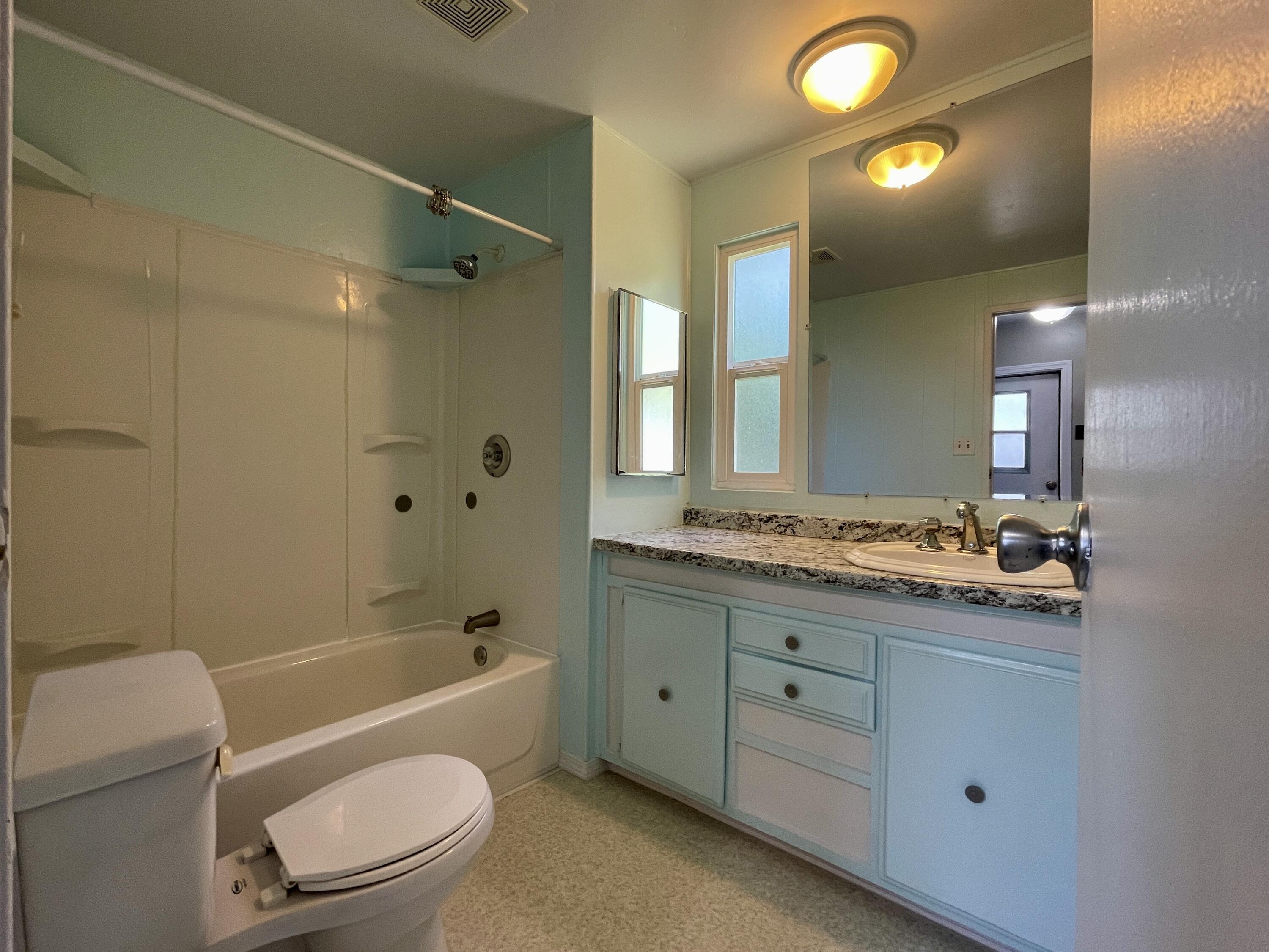 1284 Poplar Drive, 44