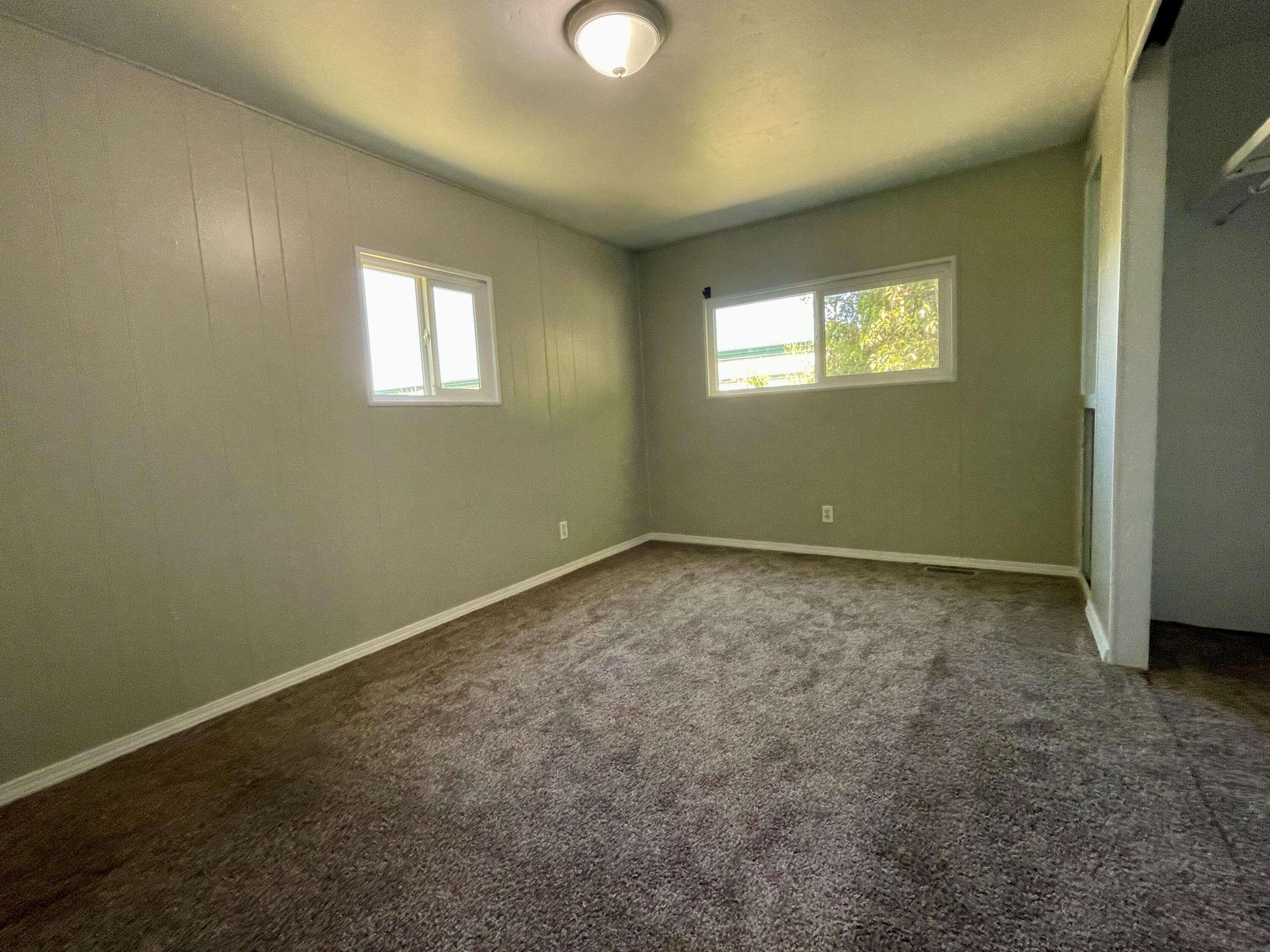 1284 Poplar Drive, 44