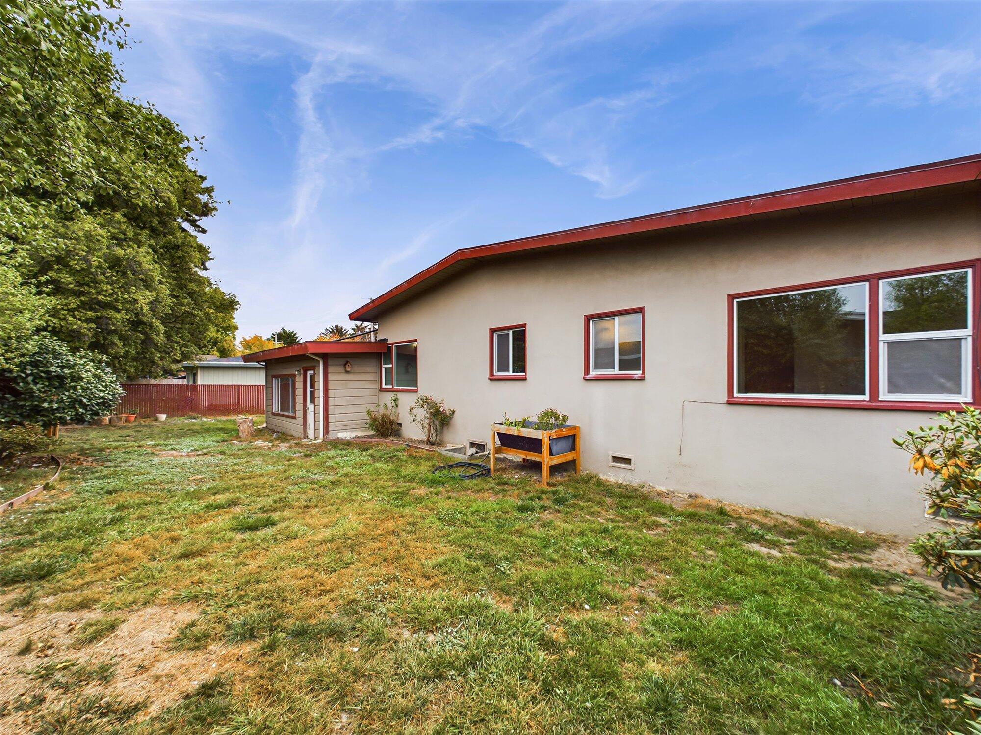 2511 Acheson Way