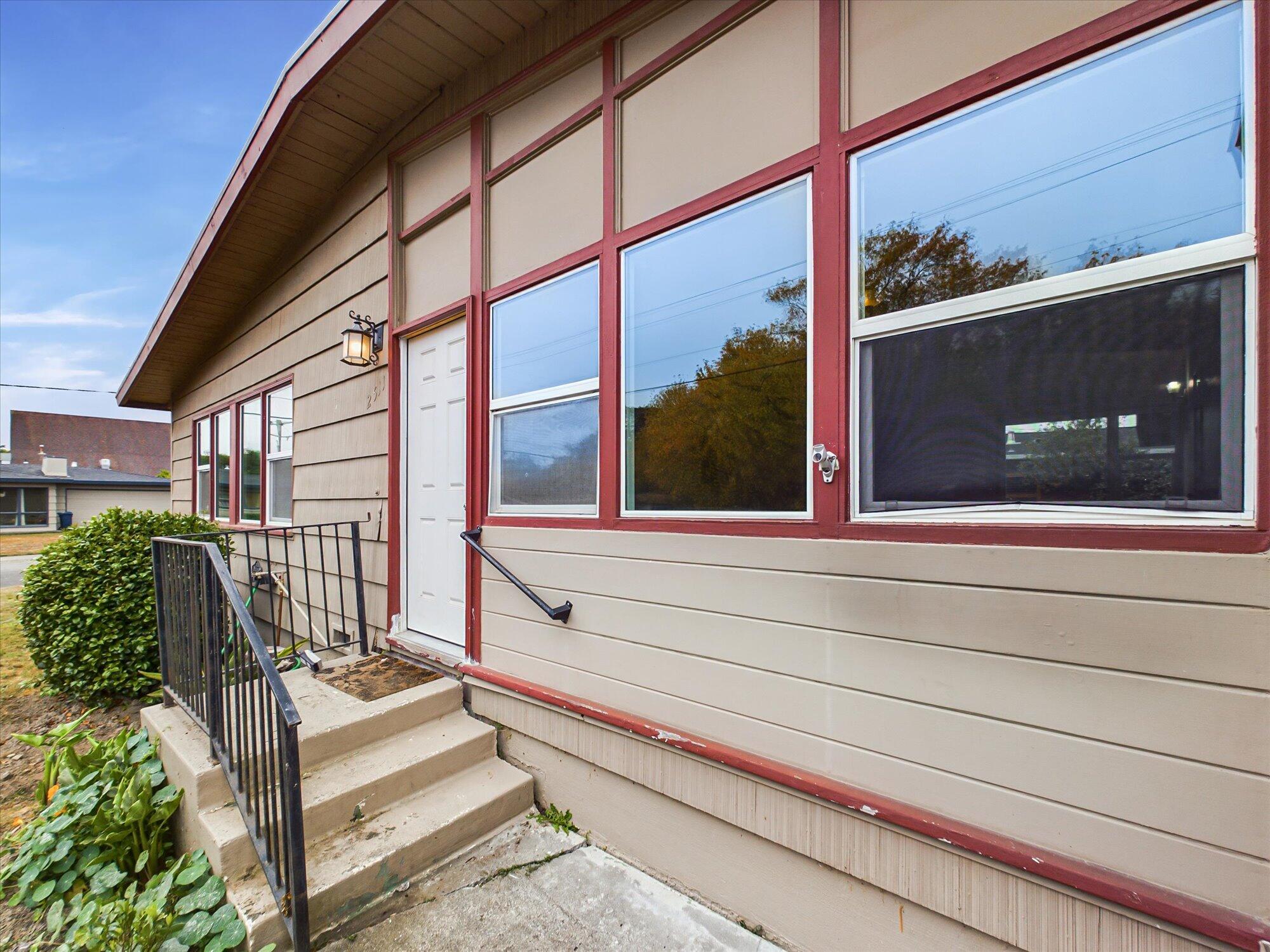 2511 Acheson Way