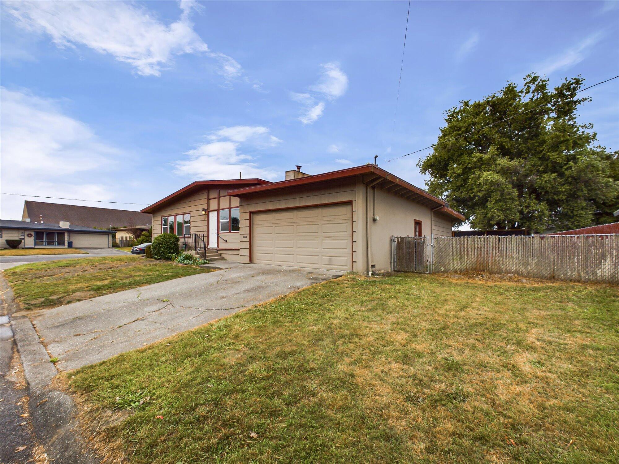 2511 Acheson Way