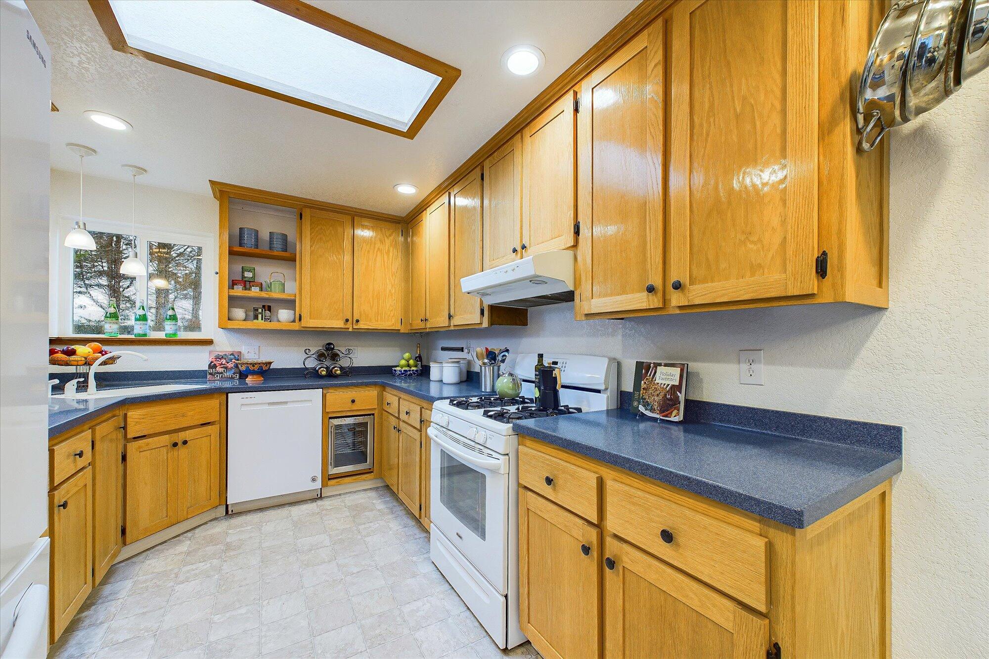 1575 Marty Avenue, McKinleyville
