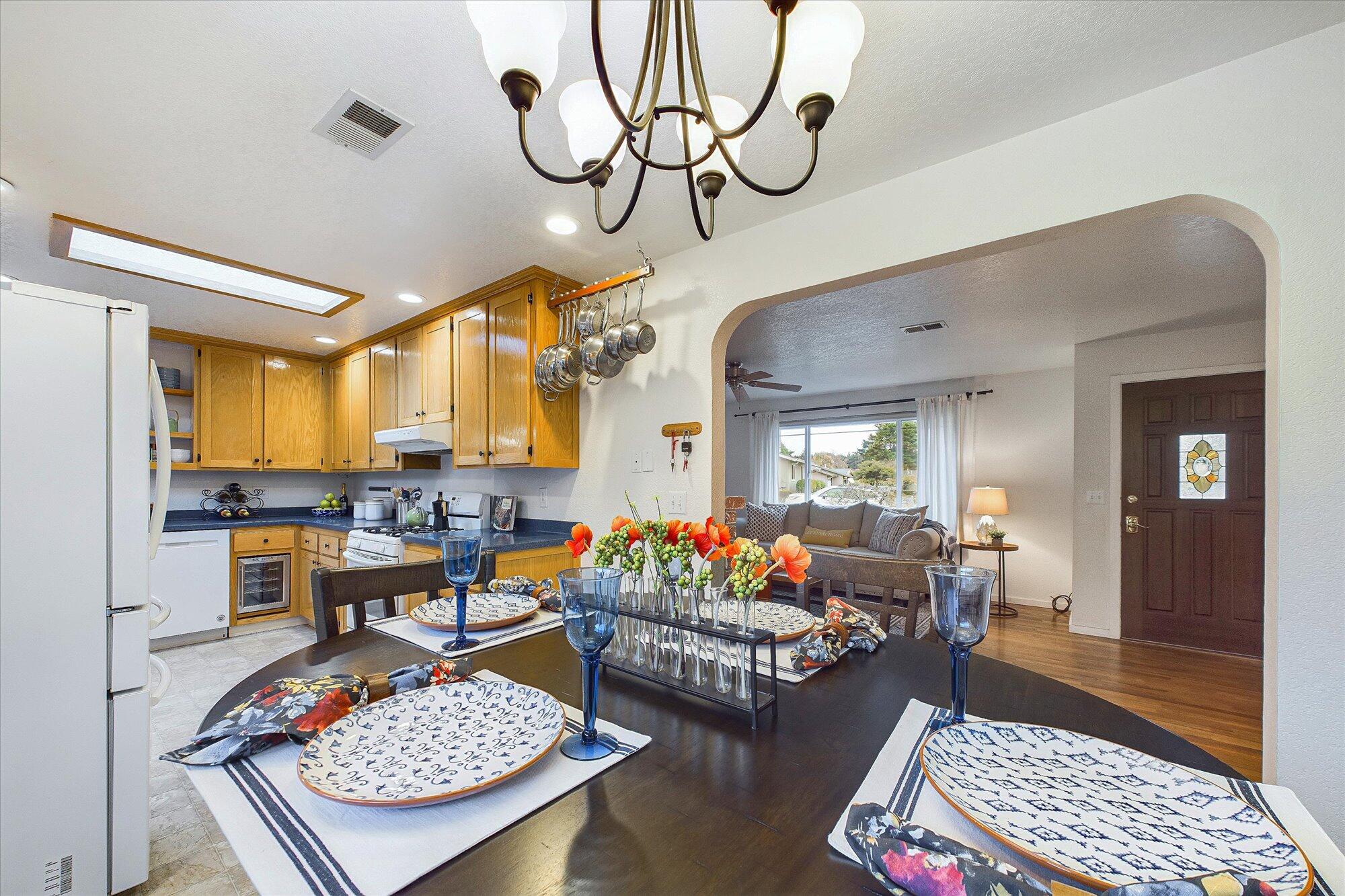 1575 Marty Avenue, McKinleyville