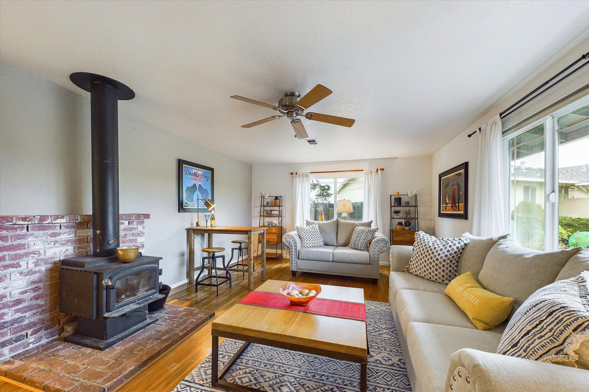 1575 Marty Avenue, McKinleyville