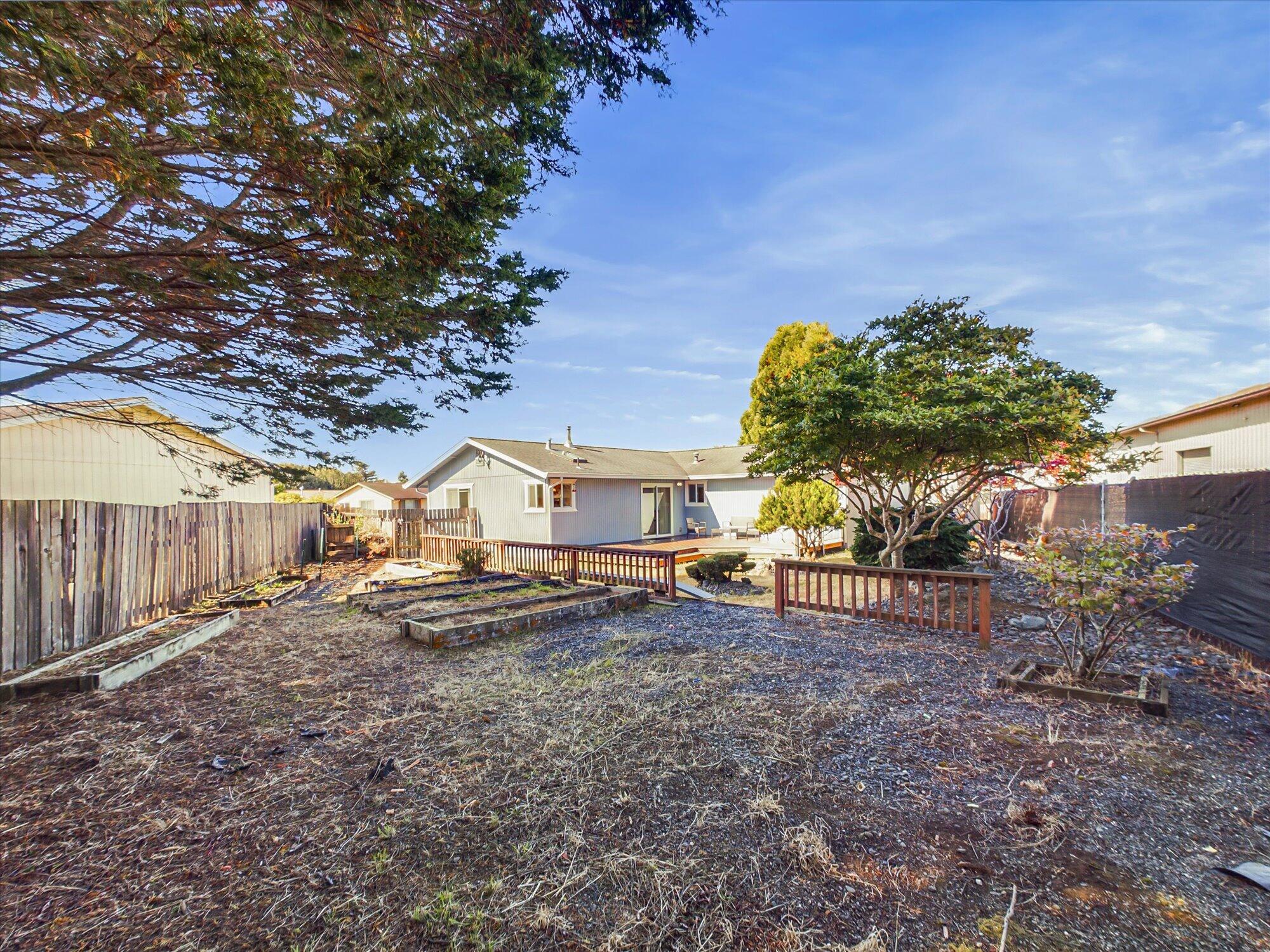 1575 Marty Avenue, McKinleyville