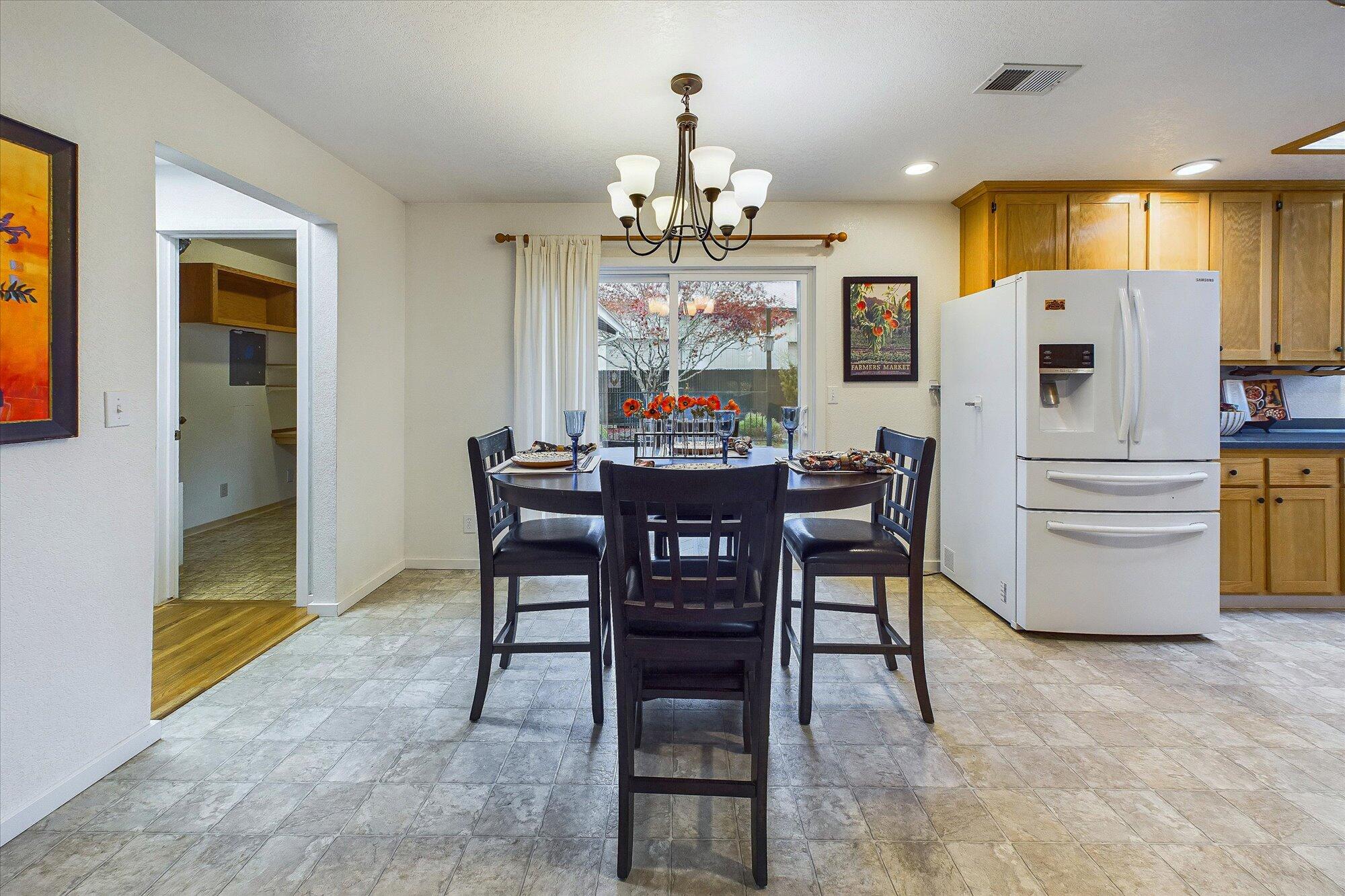 1575 Marty Avenue, McKinleyville