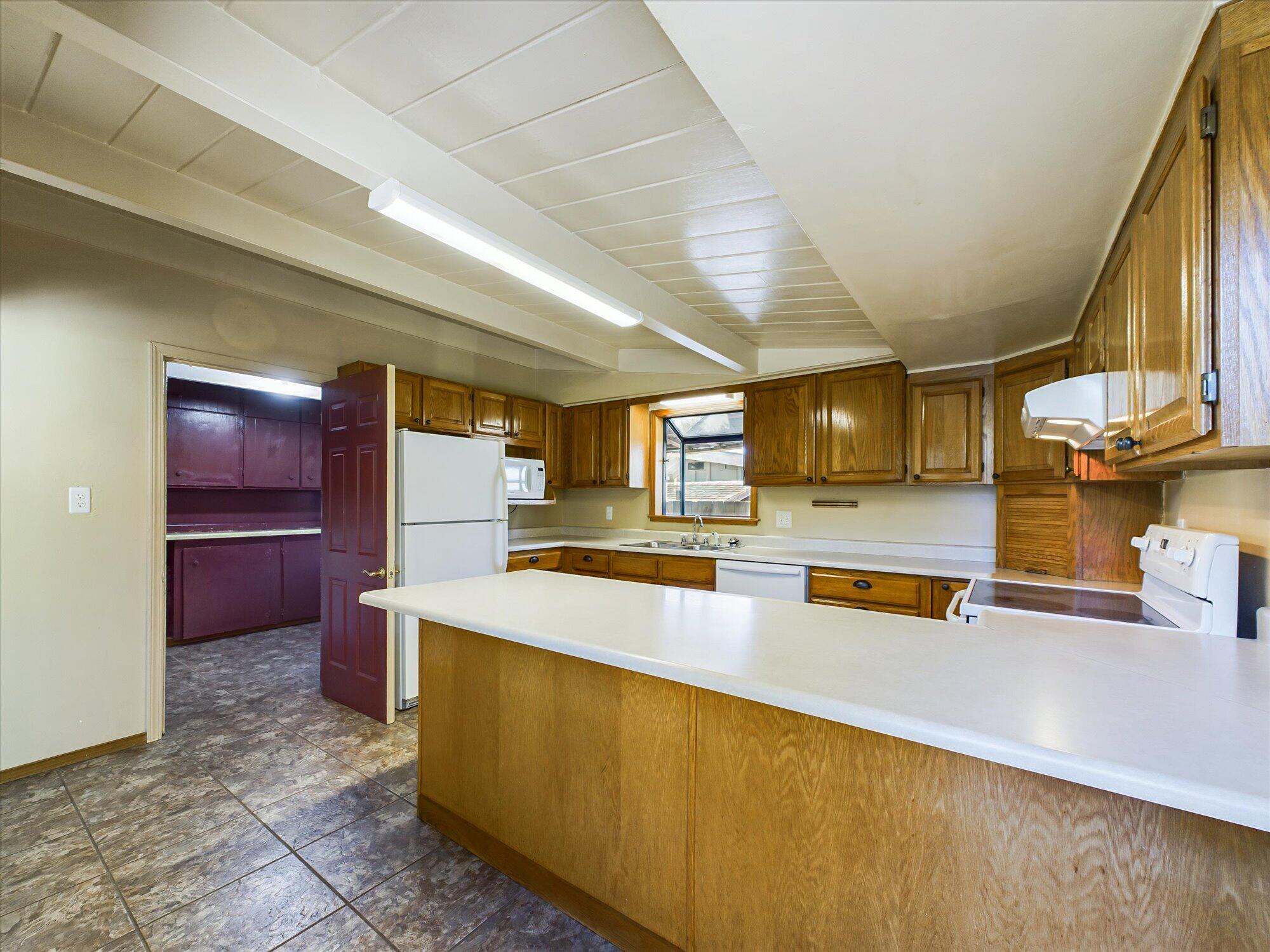 1442 Chester Avenue