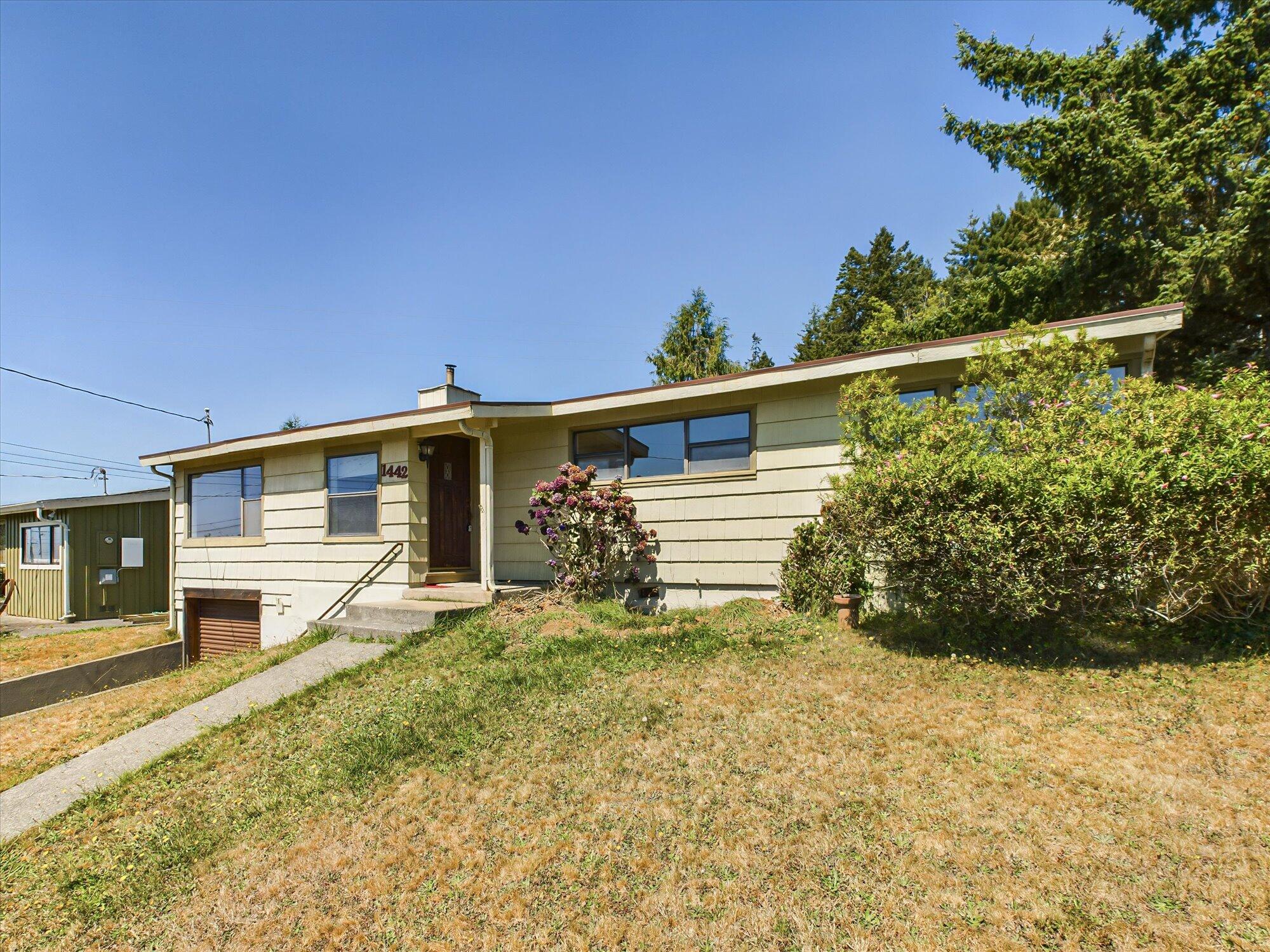 1442 Chester Avenue