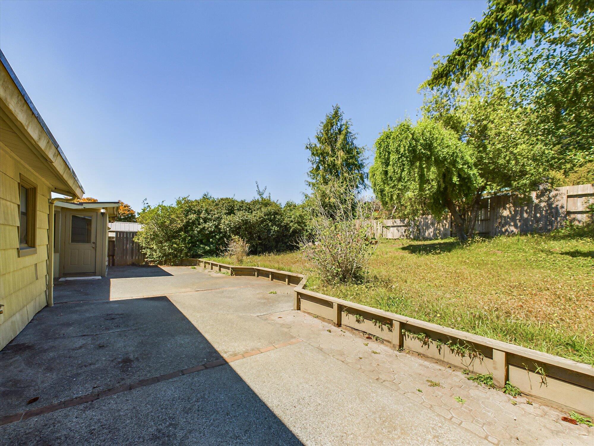 1442 Chester Avenue