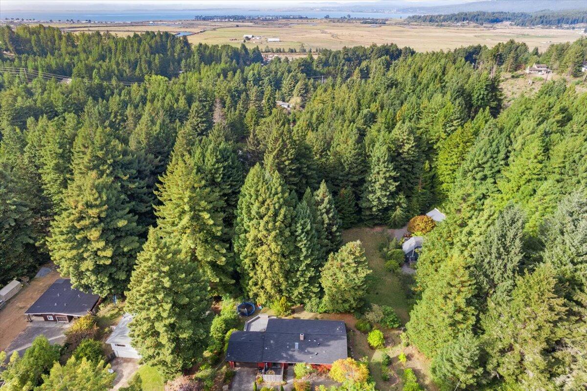 5095 Woodland Way, 000