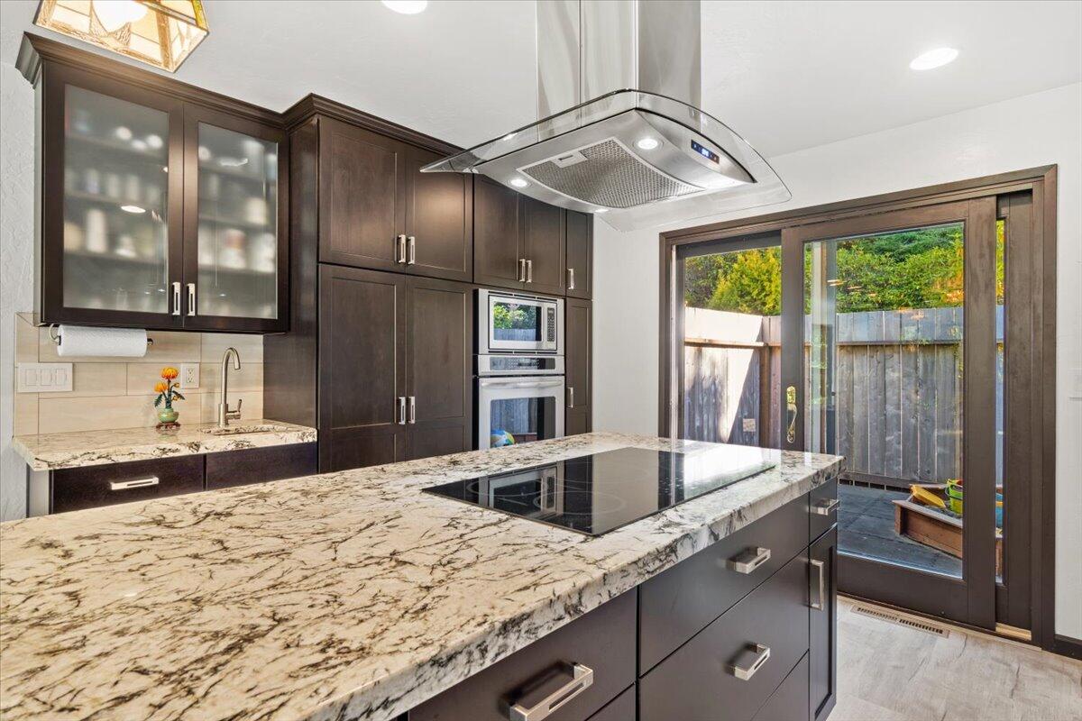 5095 Woodland Way, 000