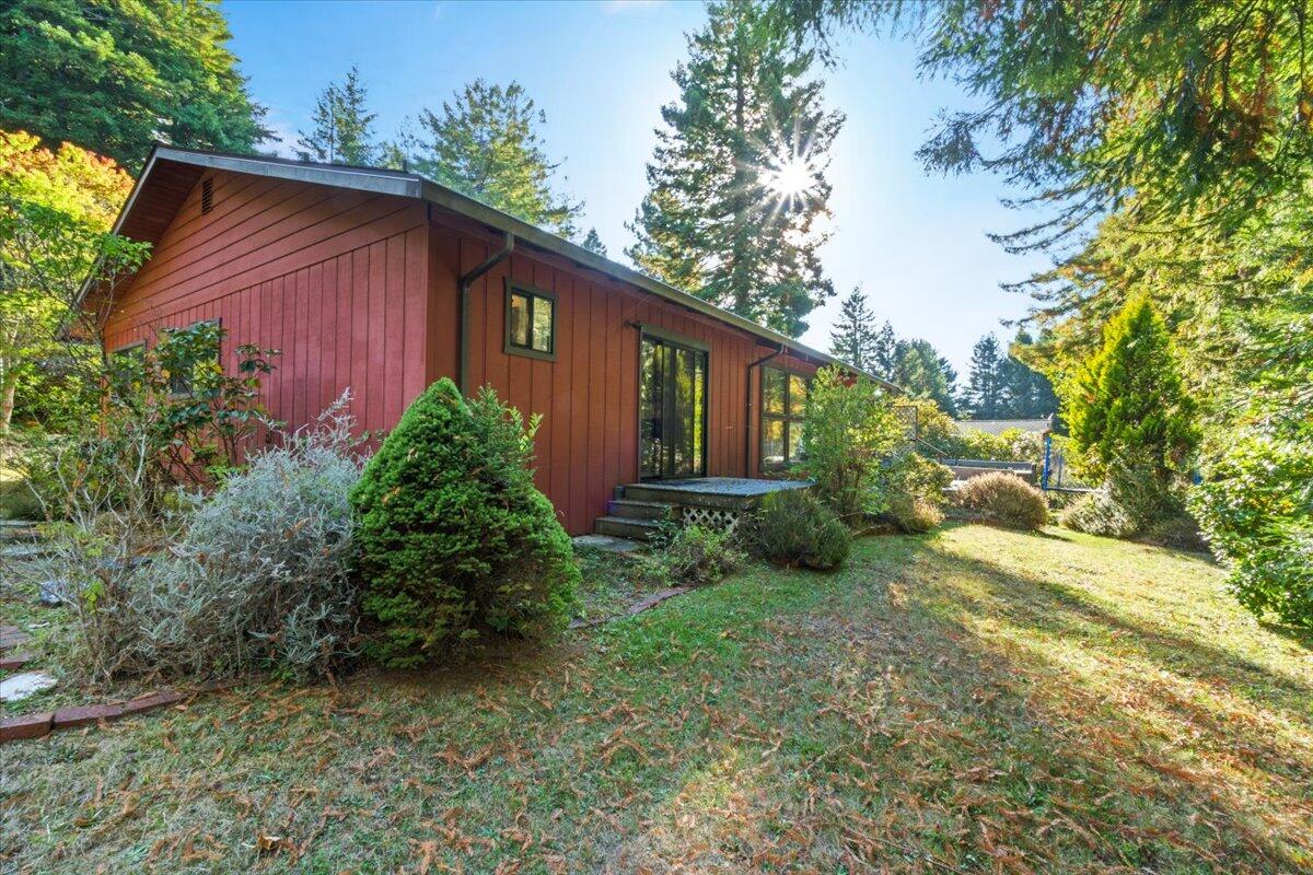 5095 Woodland Way, 000