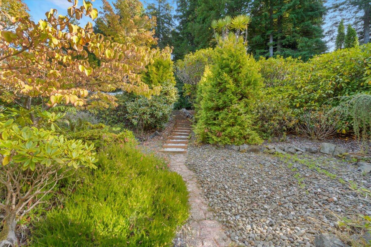 5095 Woodland Way, 000