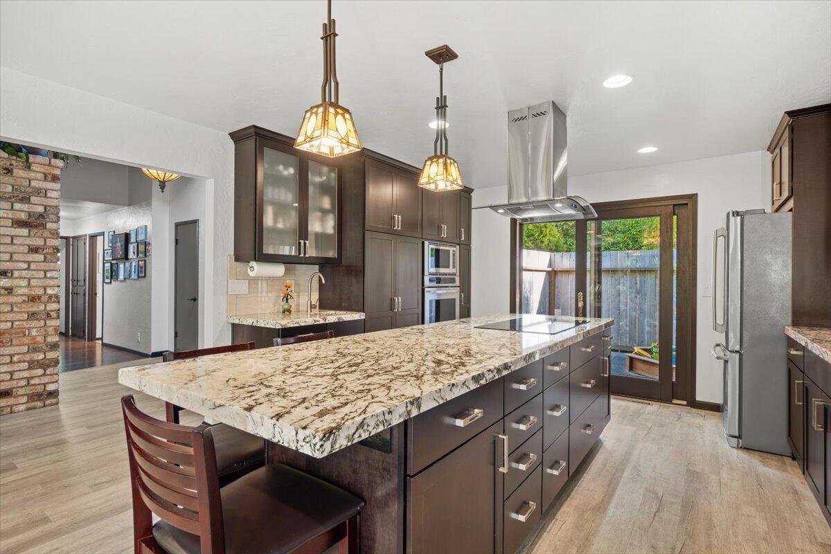 5095 Woodland Way, 000