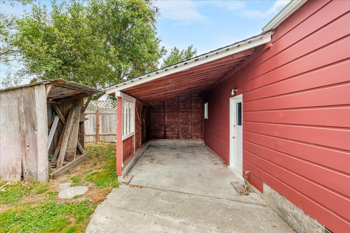 1046 Mad River Road