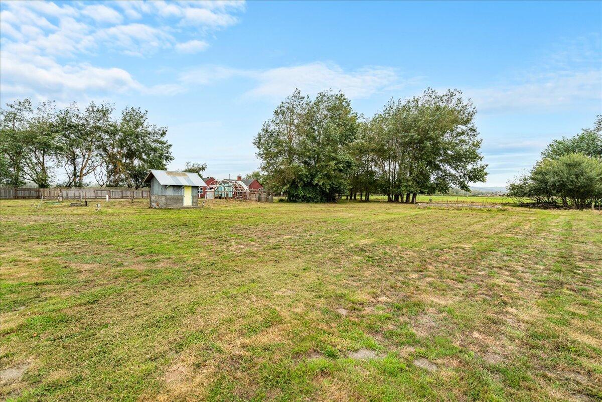 1046 Mad River Road