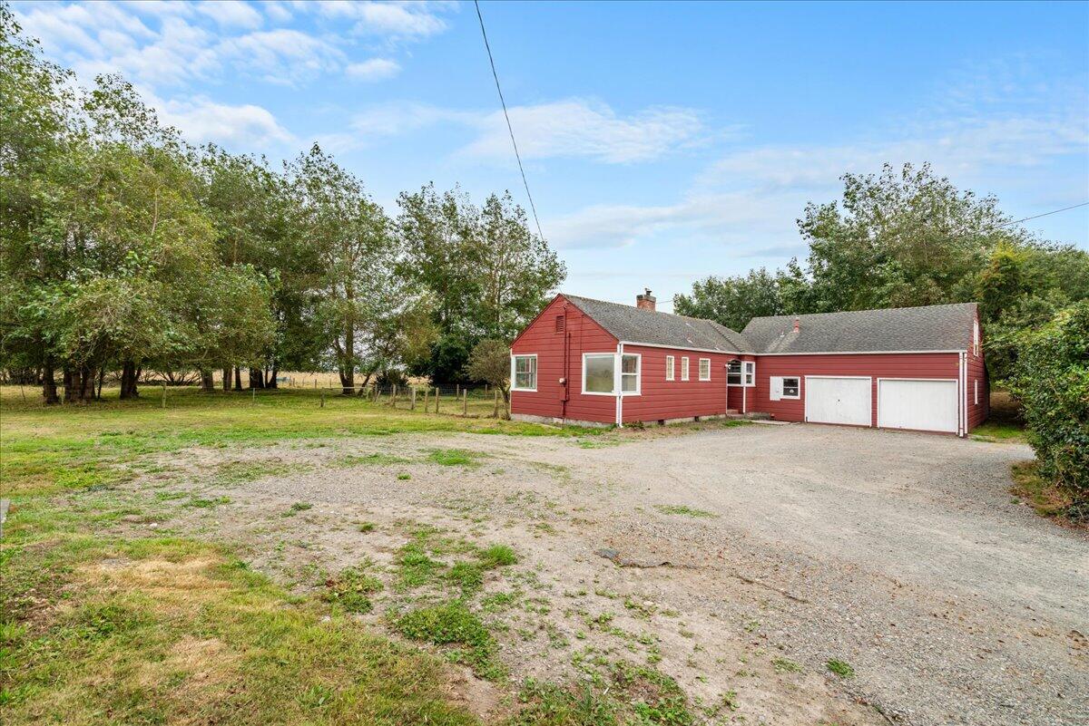 1046 Mad River Road