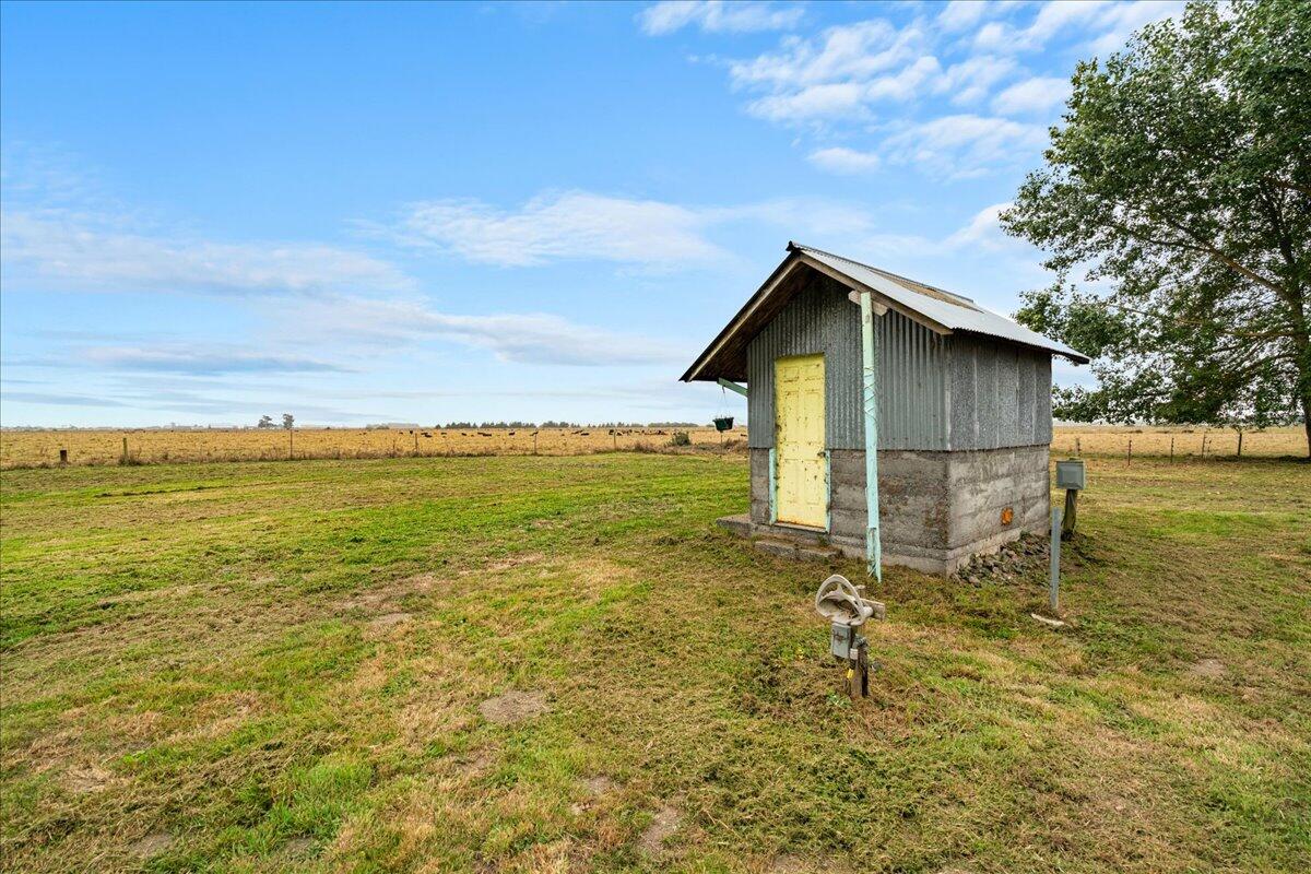 1046 Mad River Road