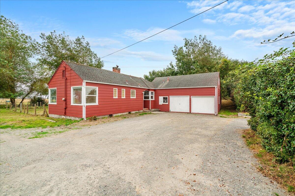1046 Mad River Road