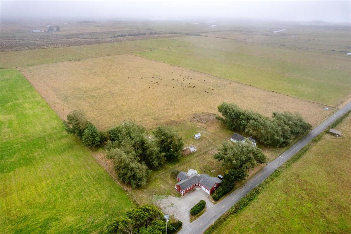 1046 Mad River Road