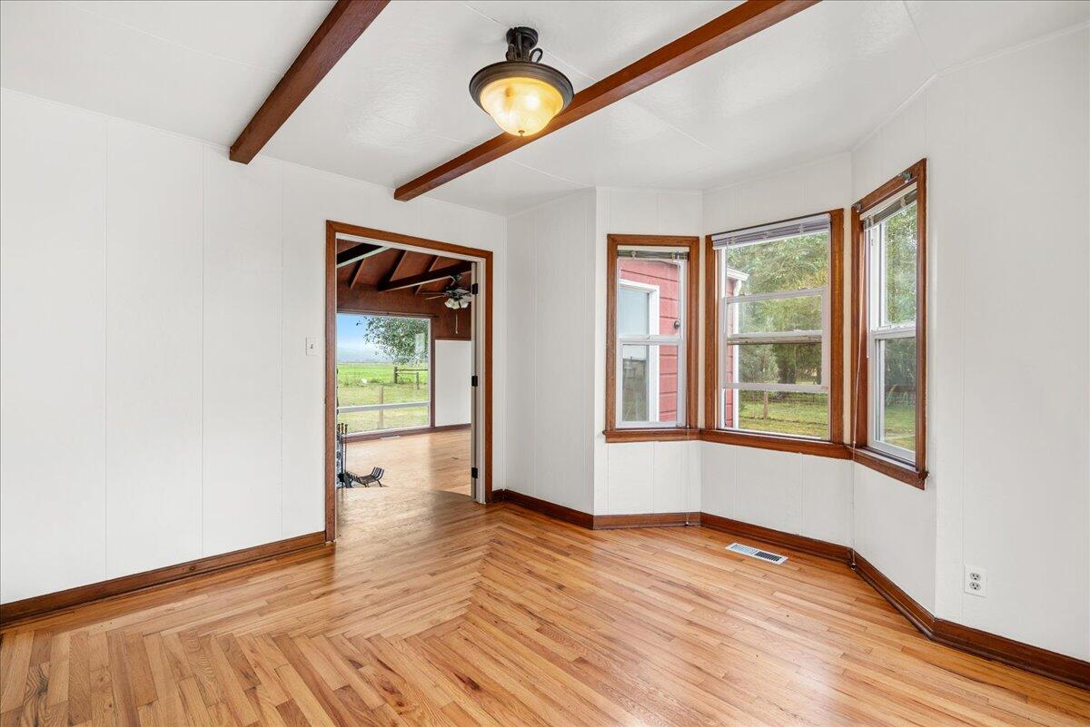1046 Mad River Road