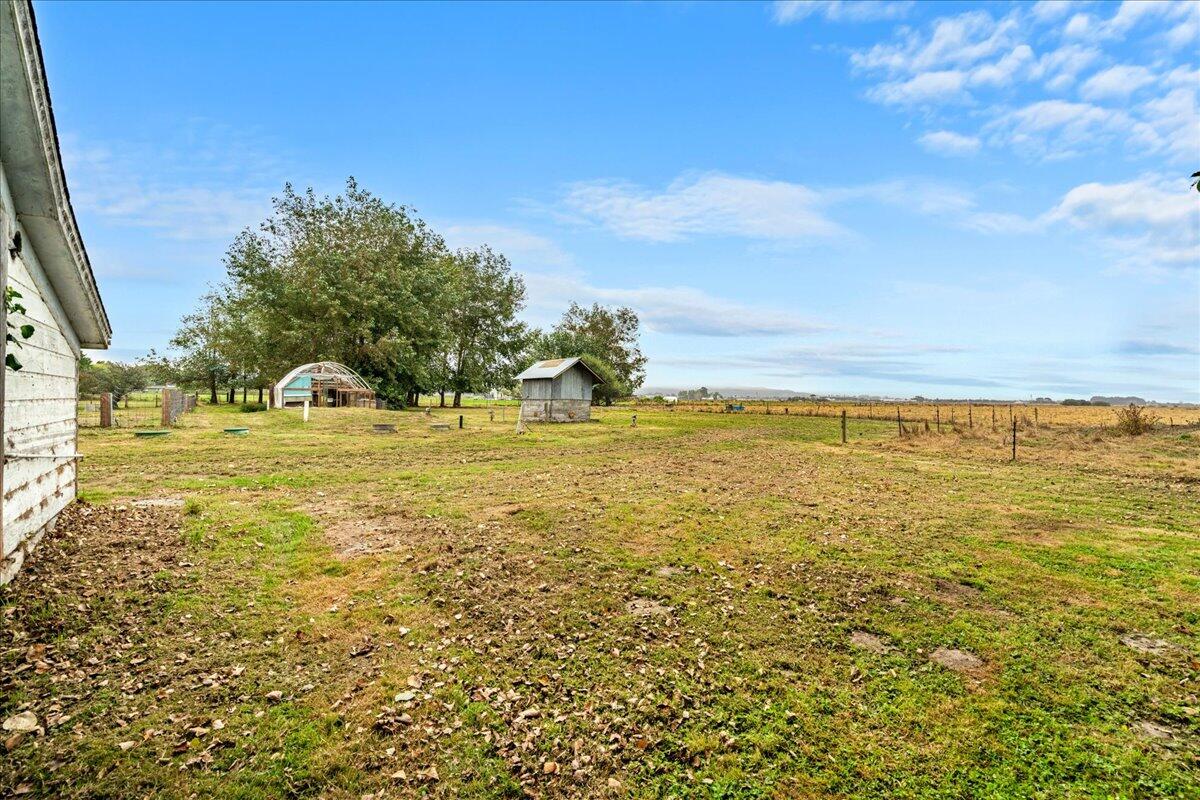 1046 Mad River Road