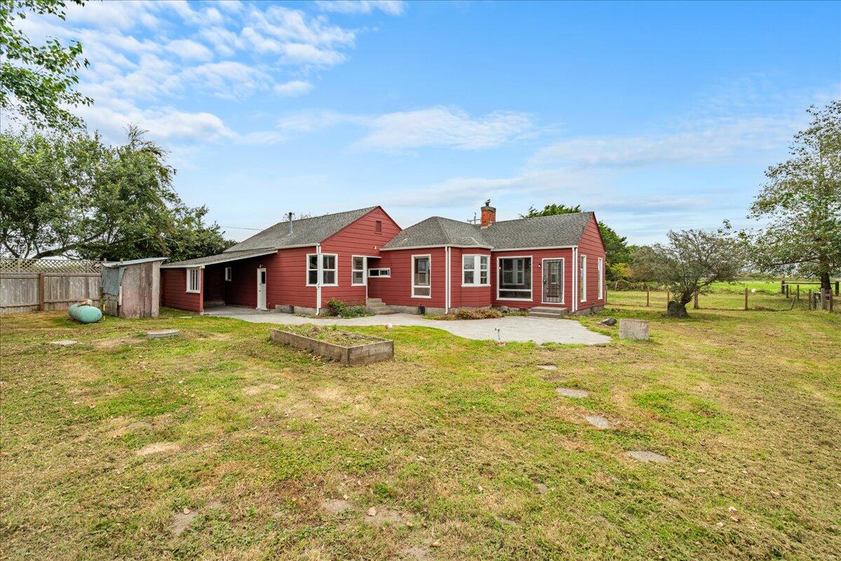 1046 Mad River Road