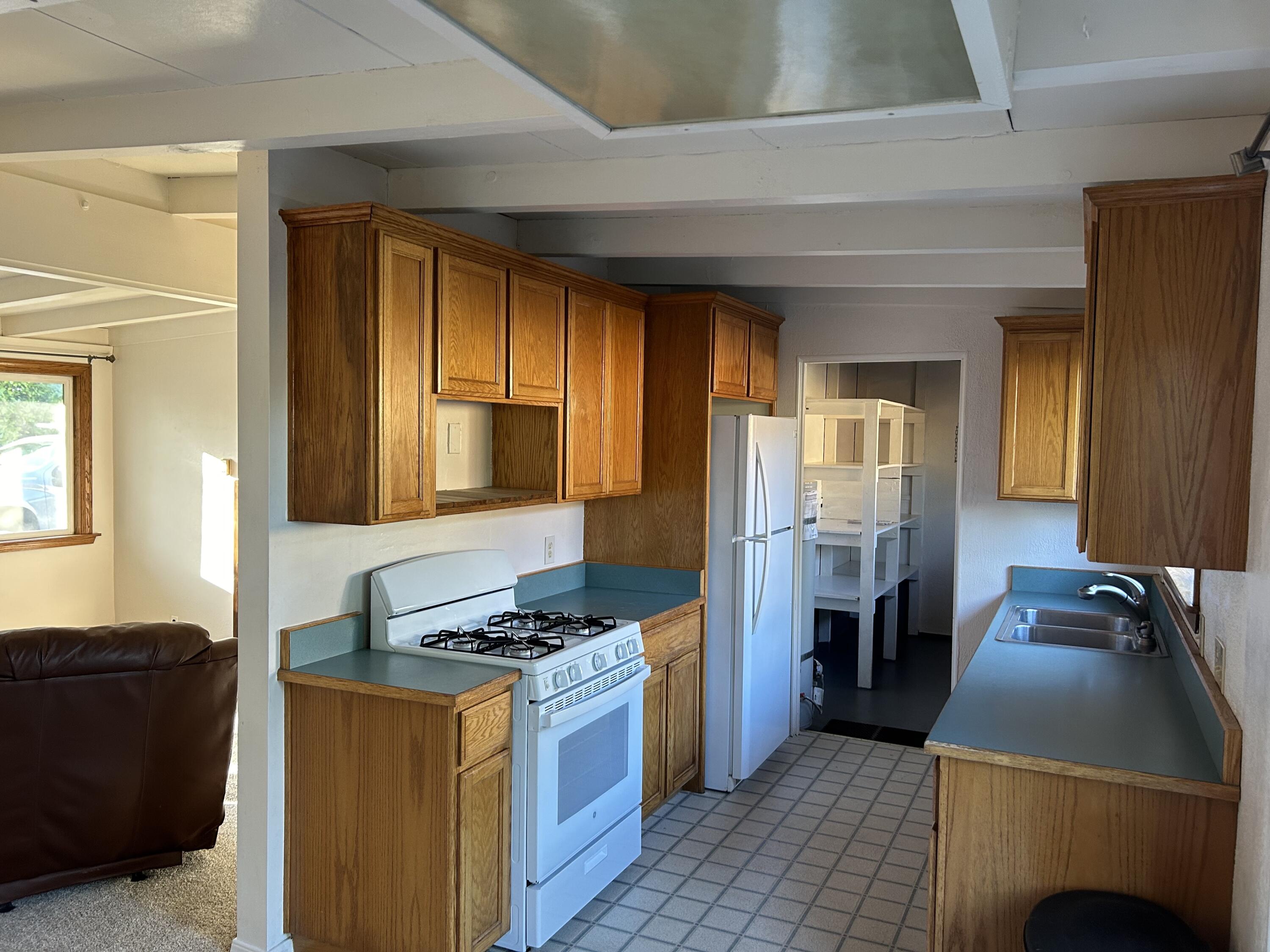 3348 Edgewood Road