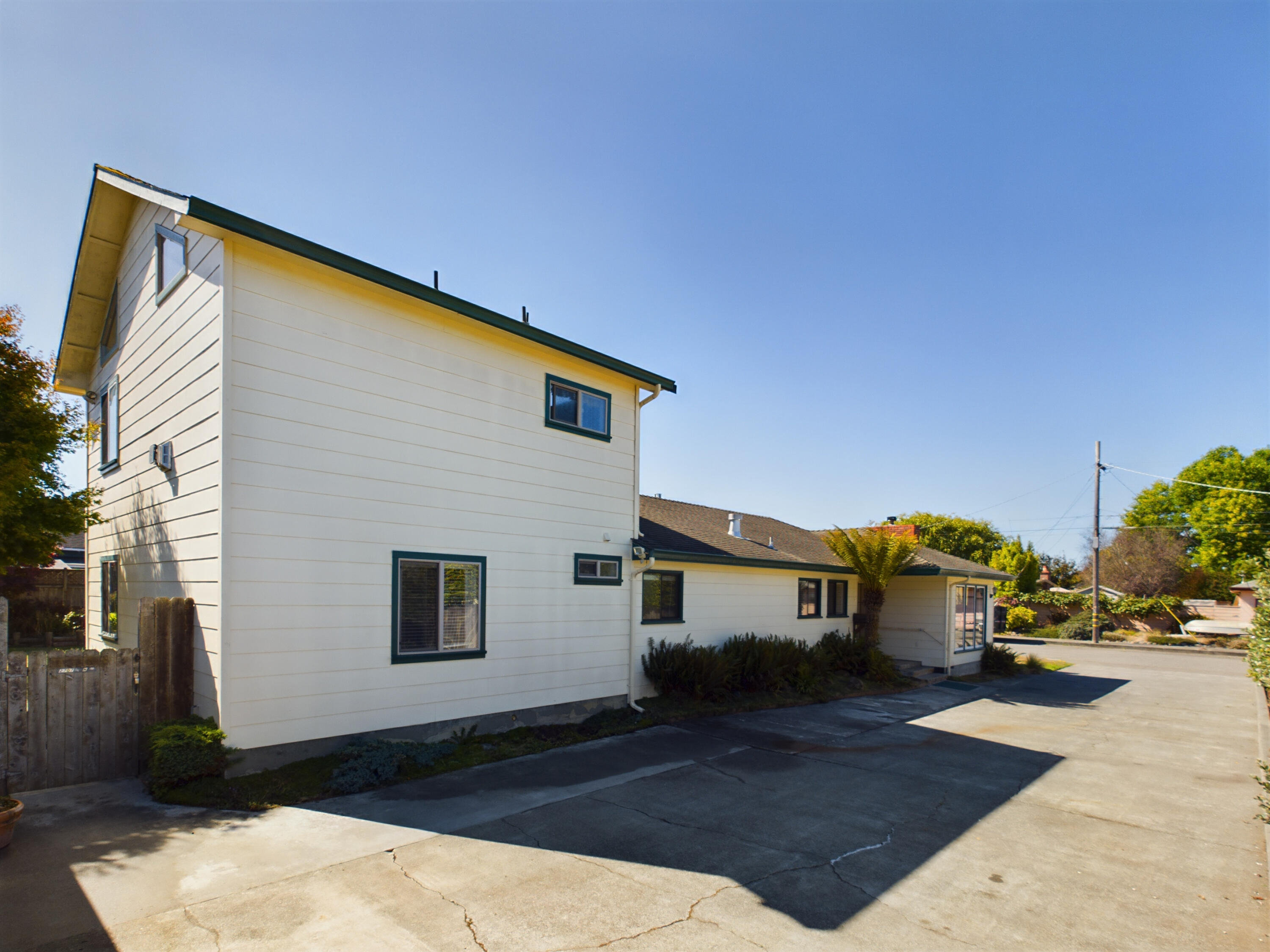 2707 N Street