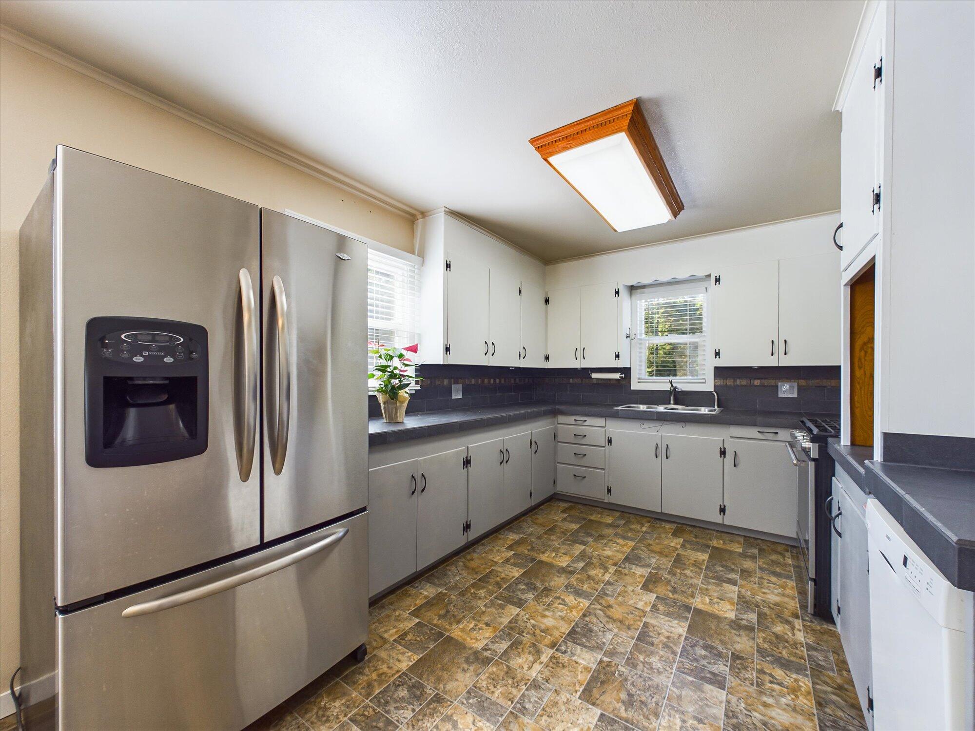 280 Fernwood Drive