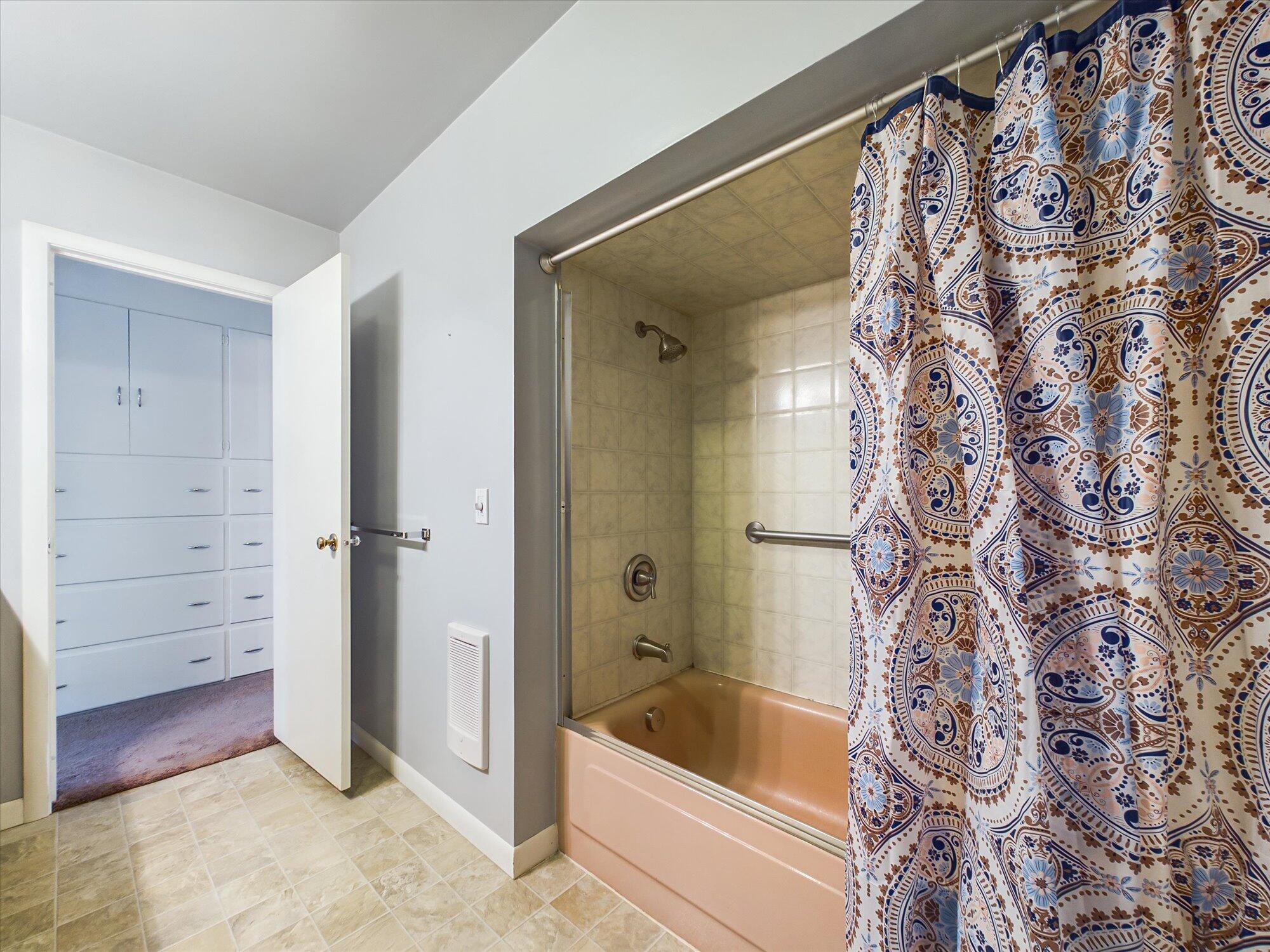 280 Fernwood Drive