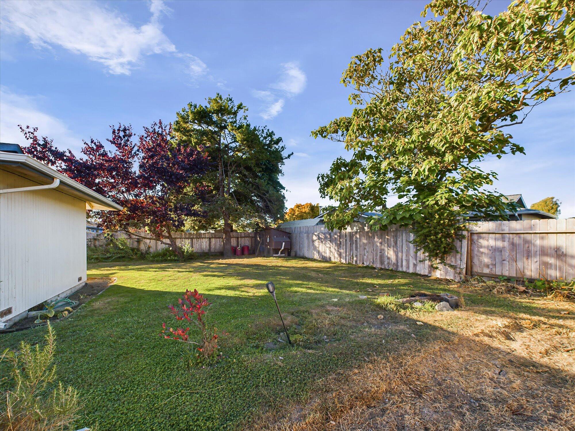 1989 Leslie Court