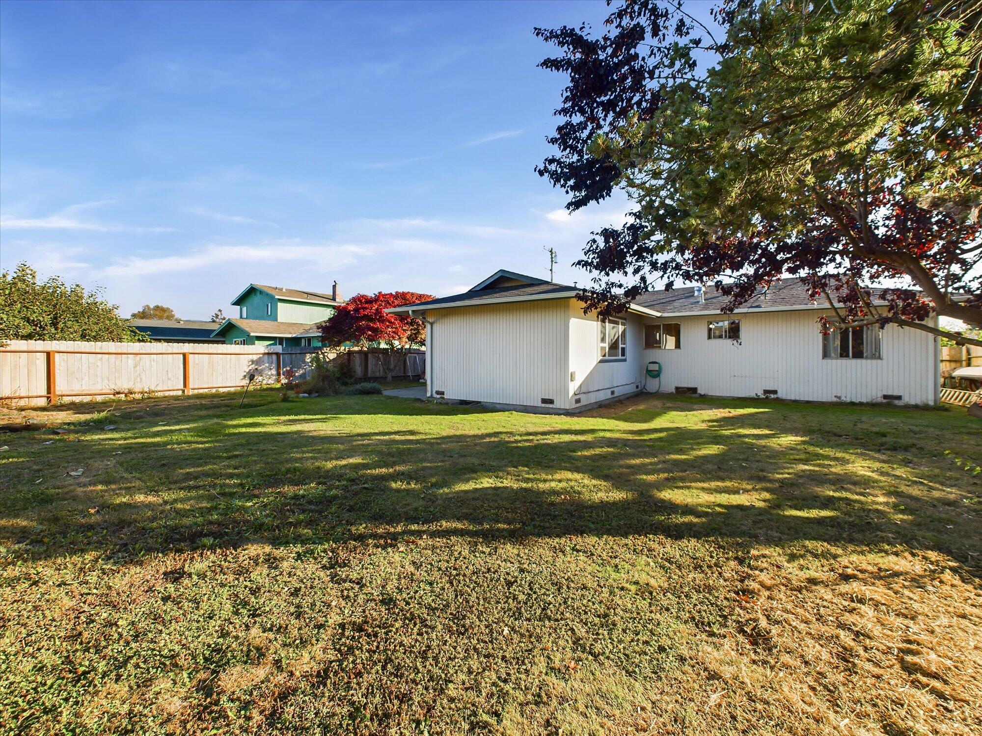 1989 Leslie Court
