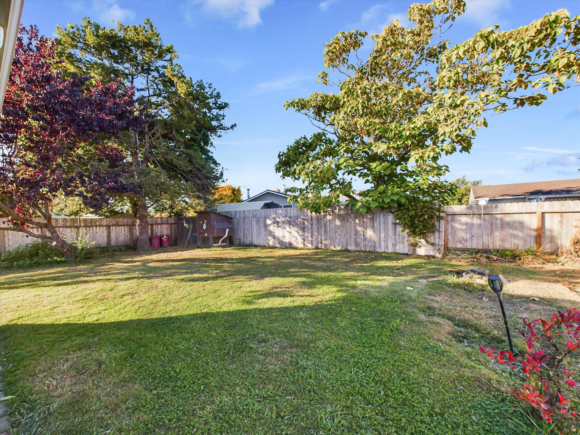 1989 Leslie Court