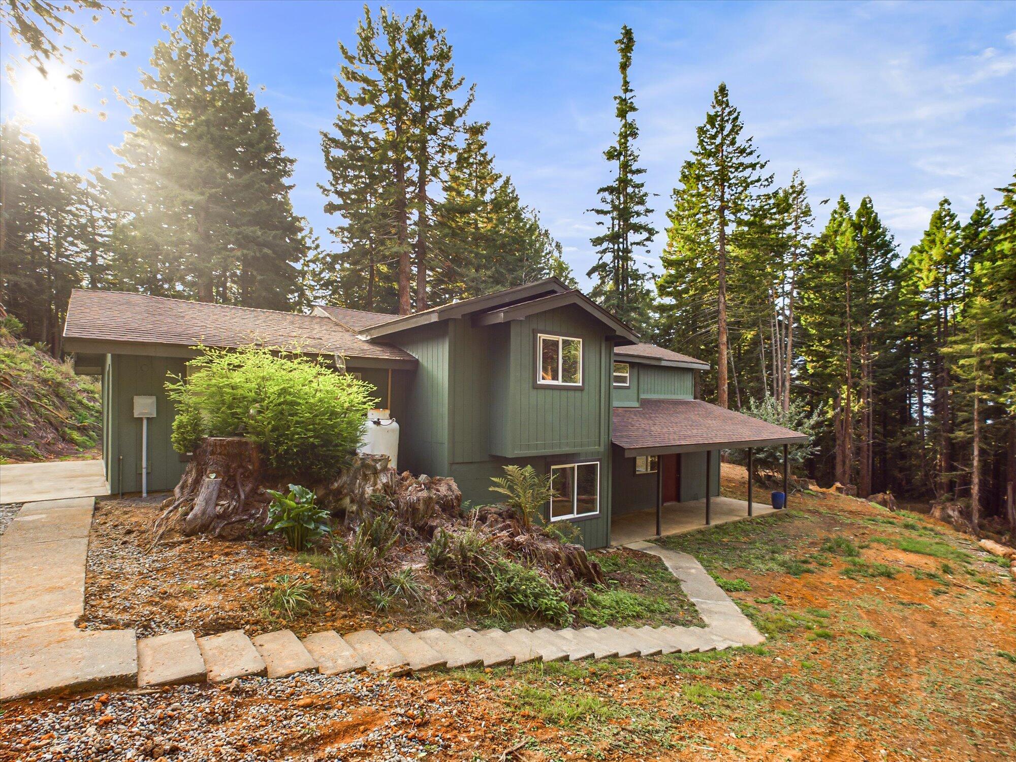 3128 &3162 Greenwood Heights Drive
