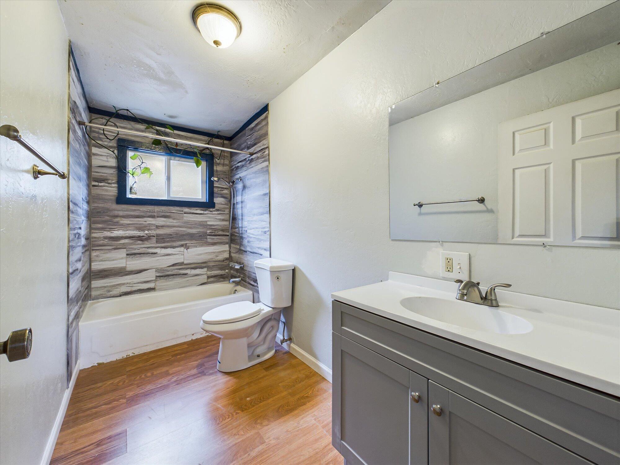 3128 &3162 Greenwood Heights Drive