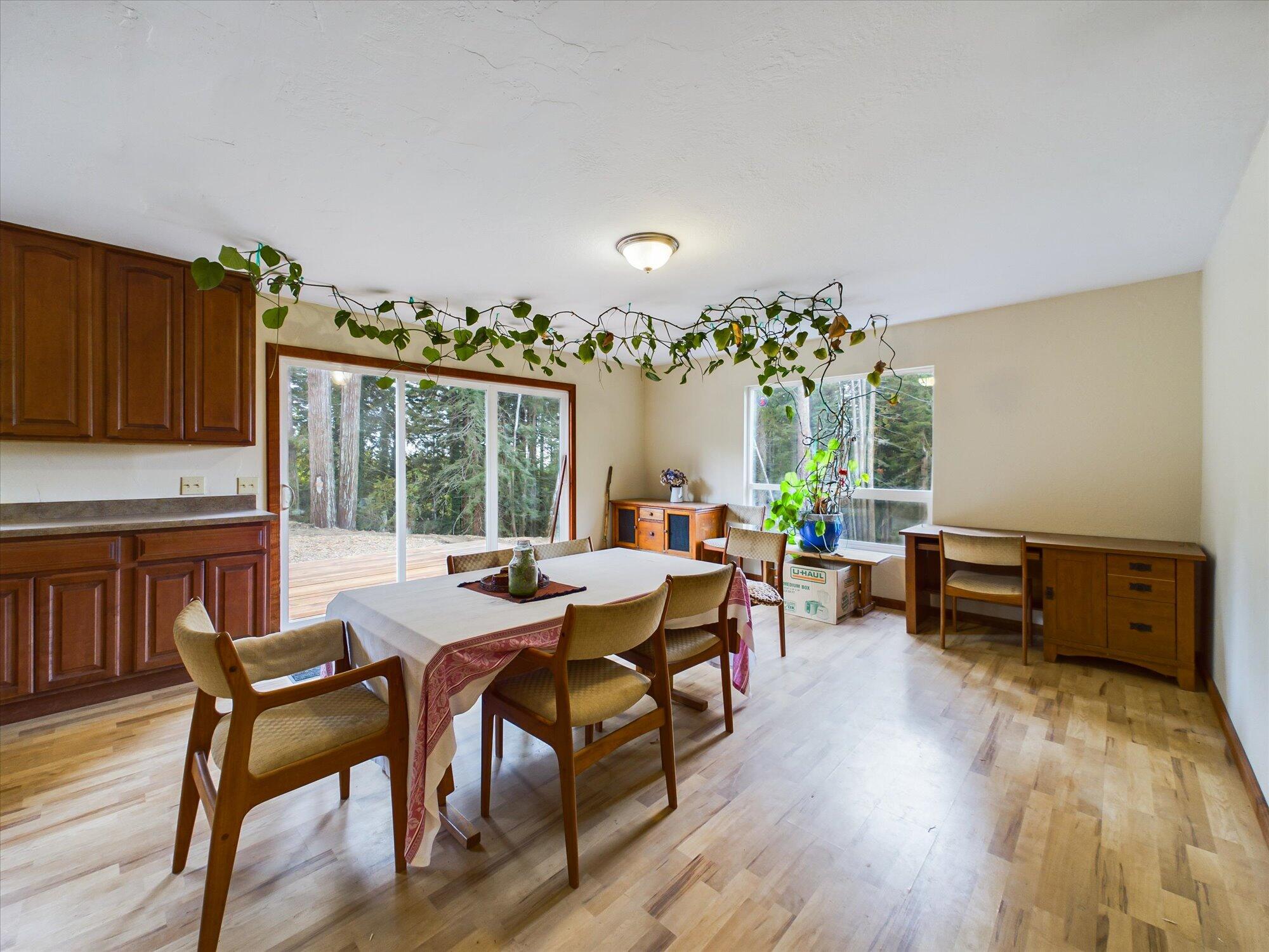 3128 &3162 Greenwood Heights Drive