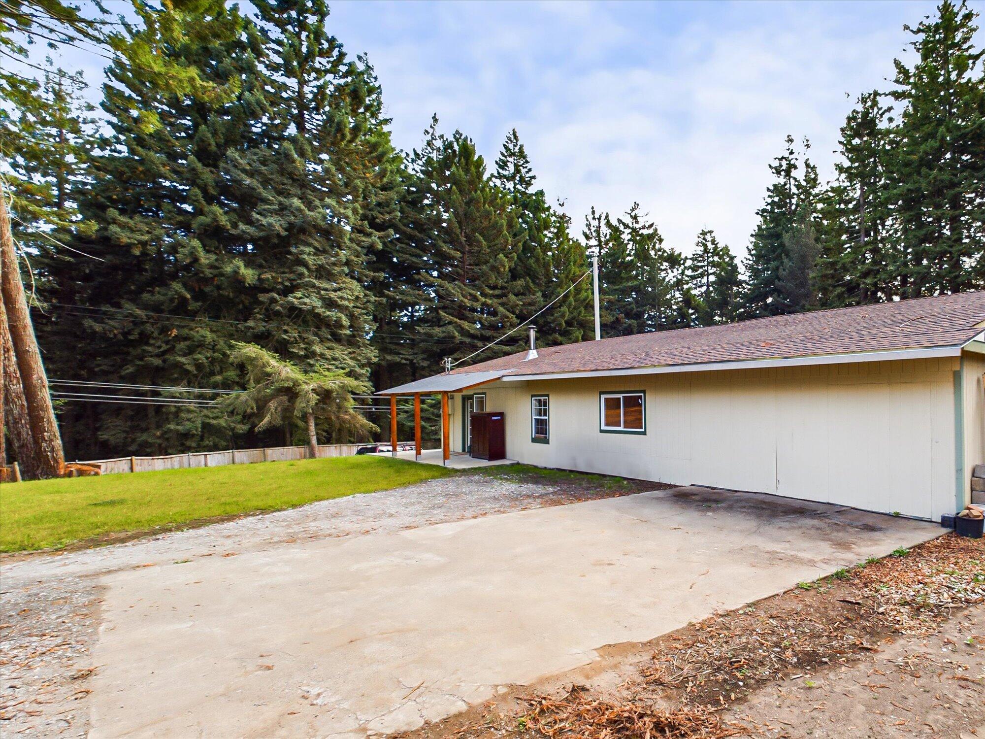3128 &3162 Greenwood Heights Drive