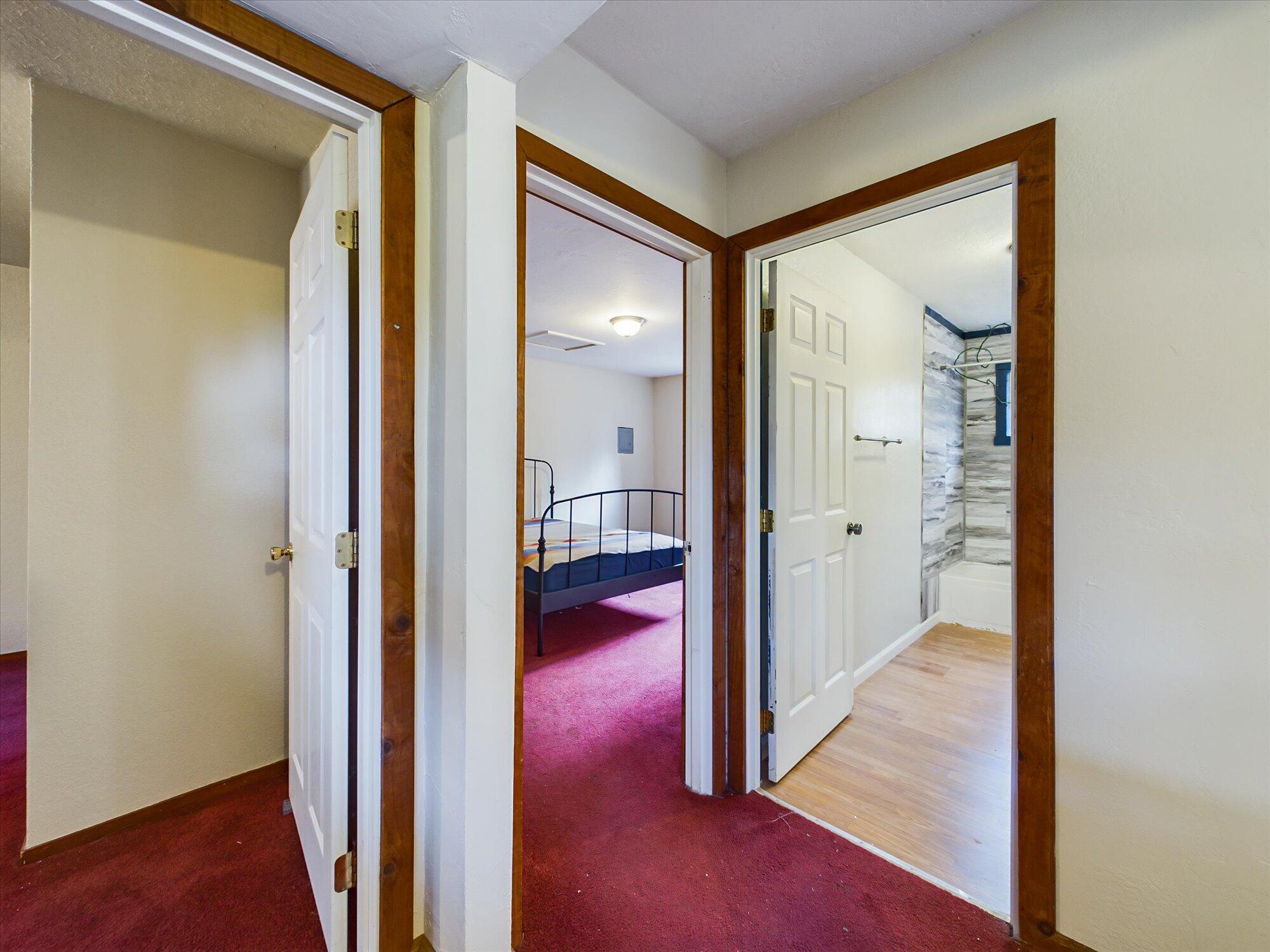 3128 &3162 Greenwood Heights Drive