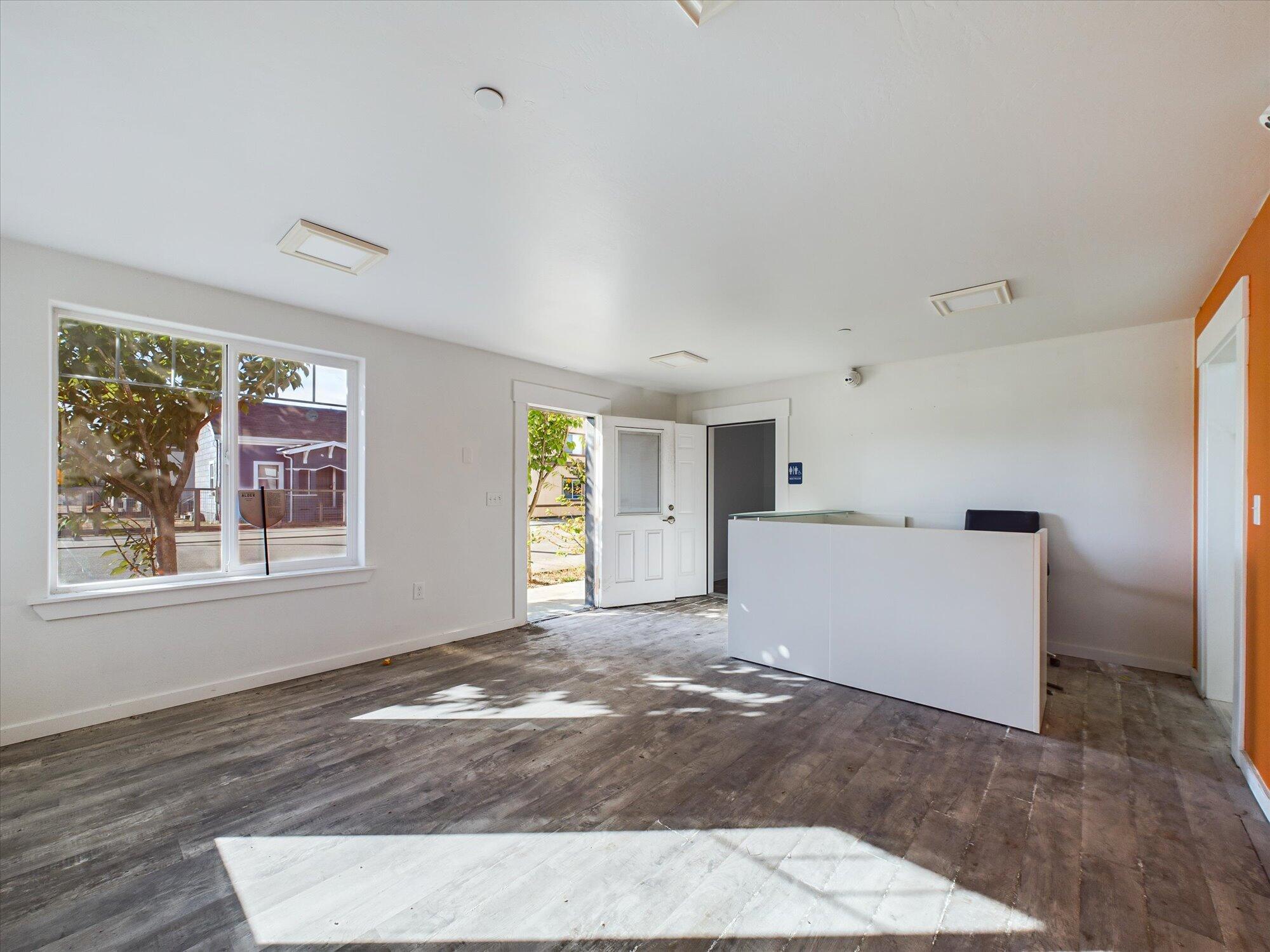 238 W Grant Street
