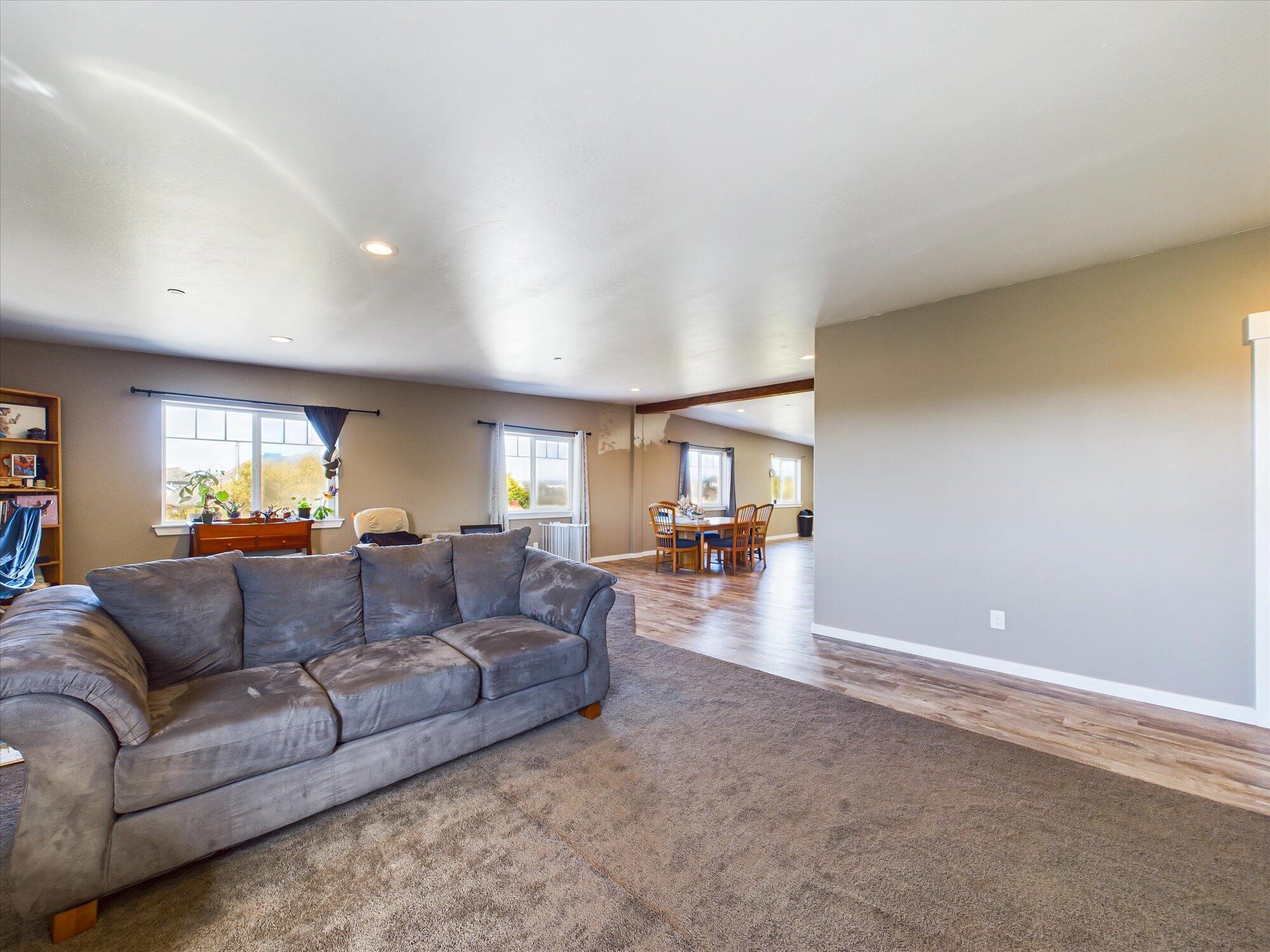 238 W Grant Street