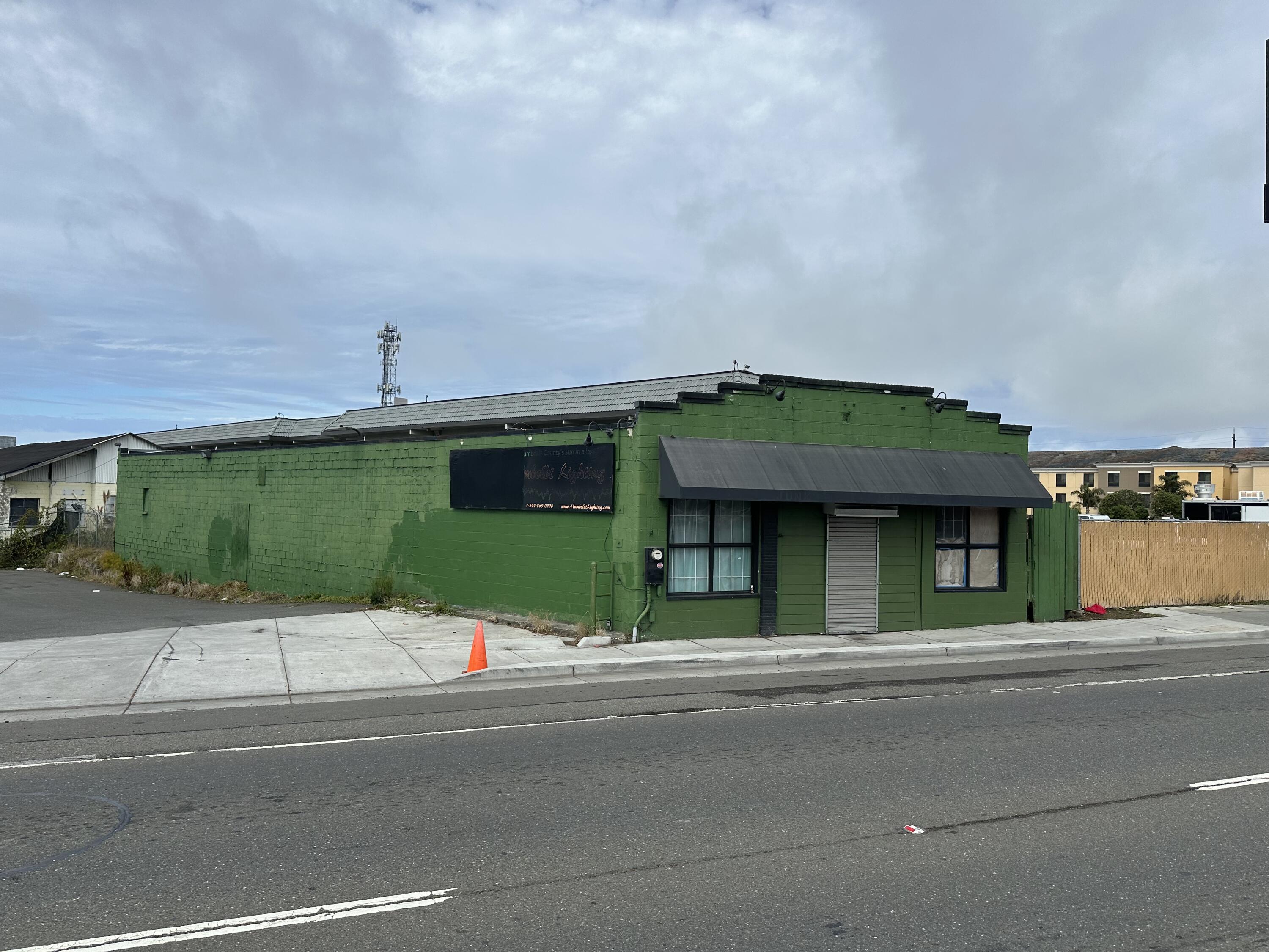 2000 Broadway Street