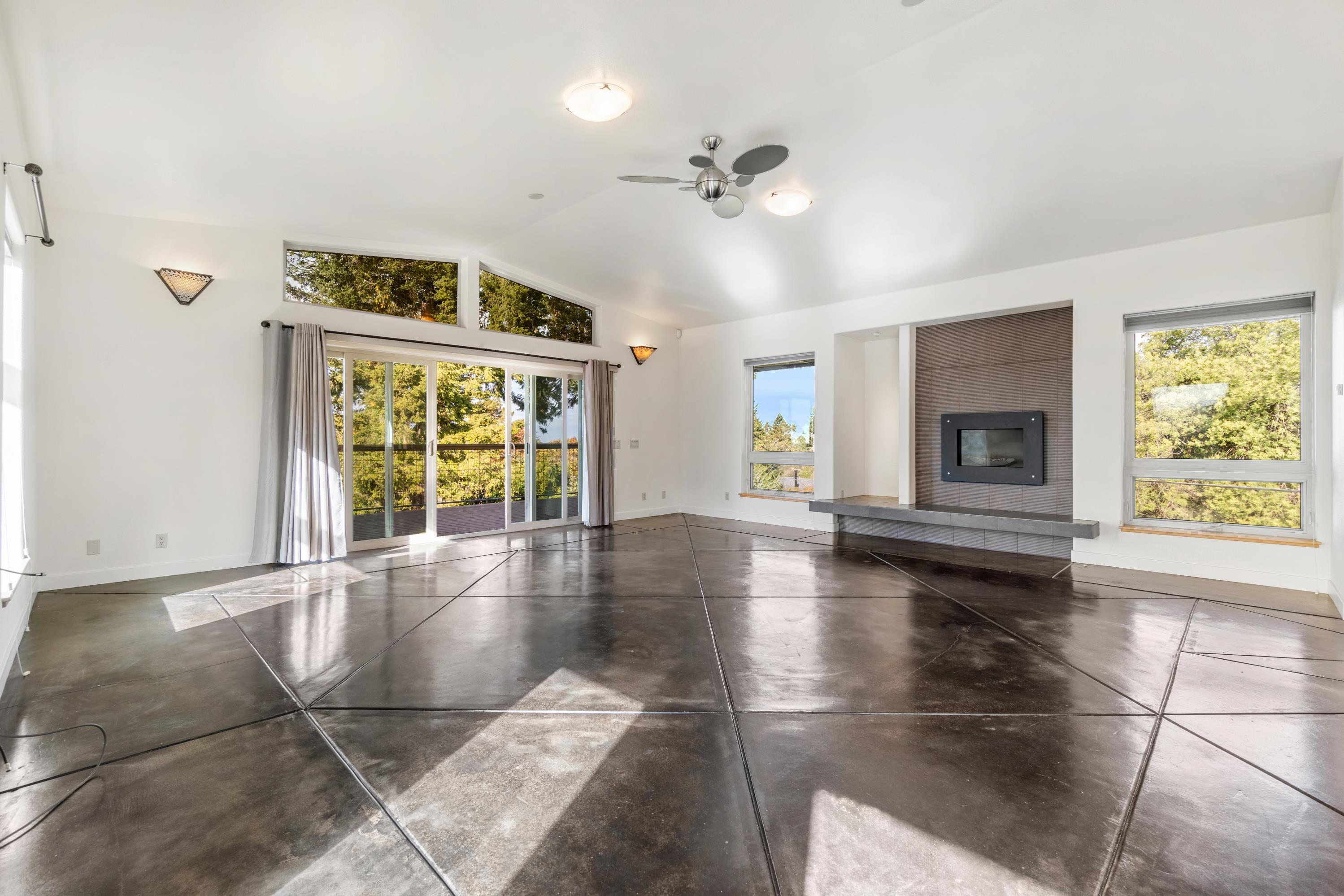 1892 Golf Course Road