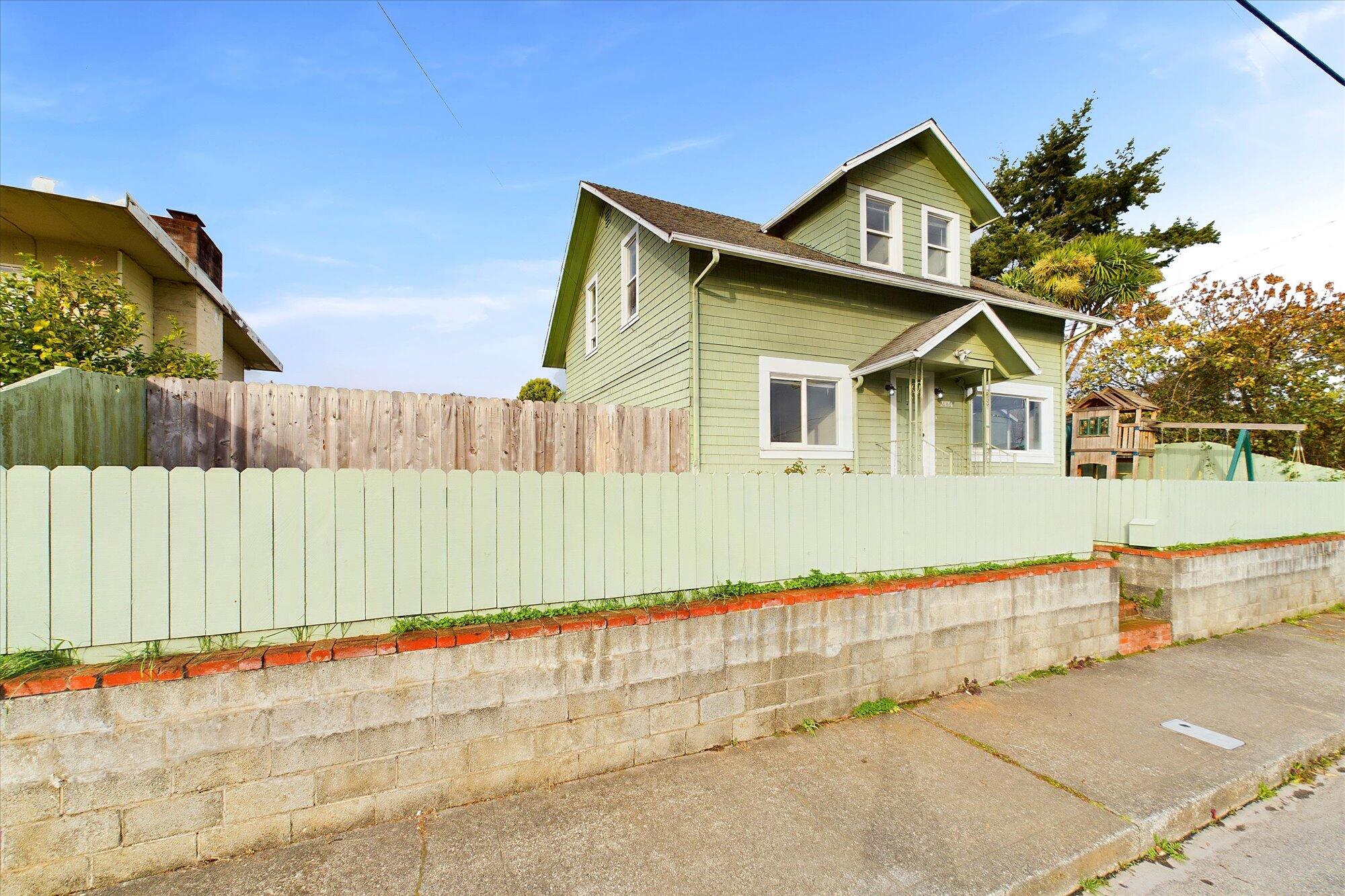 2434 Garland Street