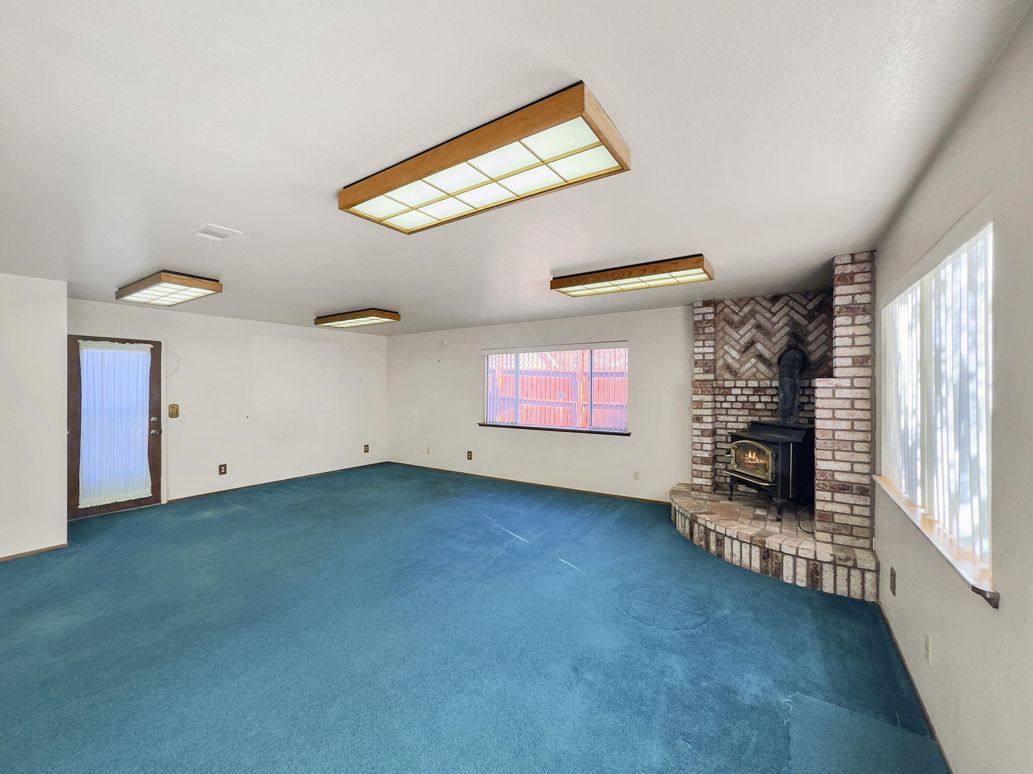 5457 Noe Avenue